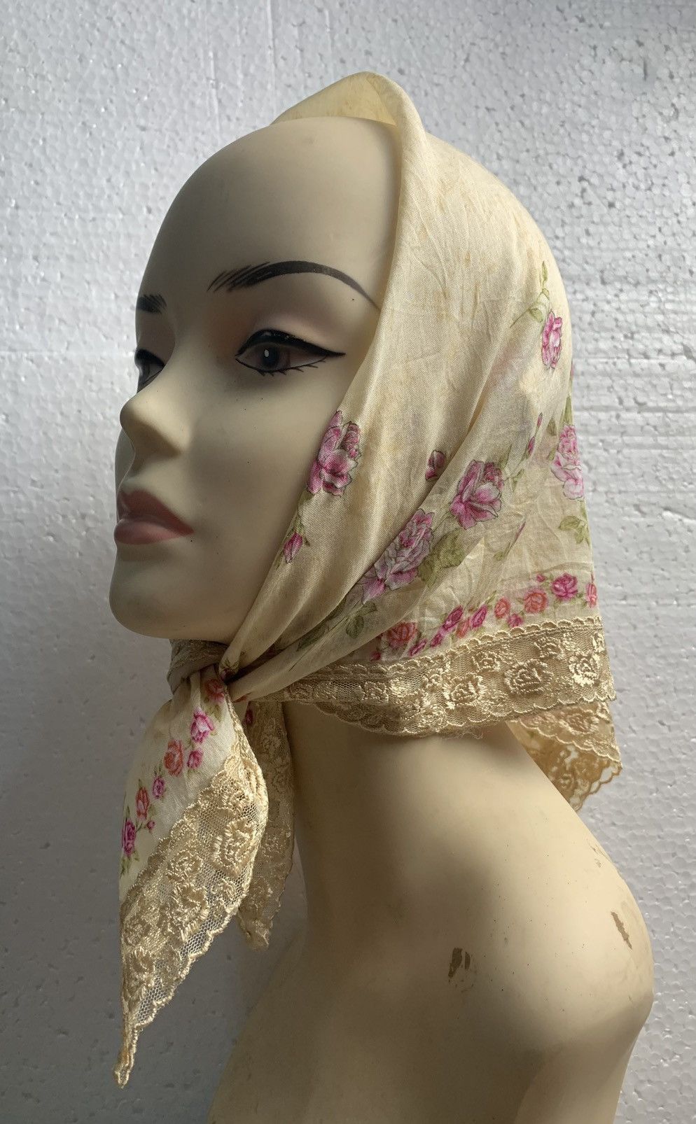 Pierre Balmain Pierre Balmain Handkerchief / Bandana / Neckerchief Size ONE SIZE - 1 Thumbnail