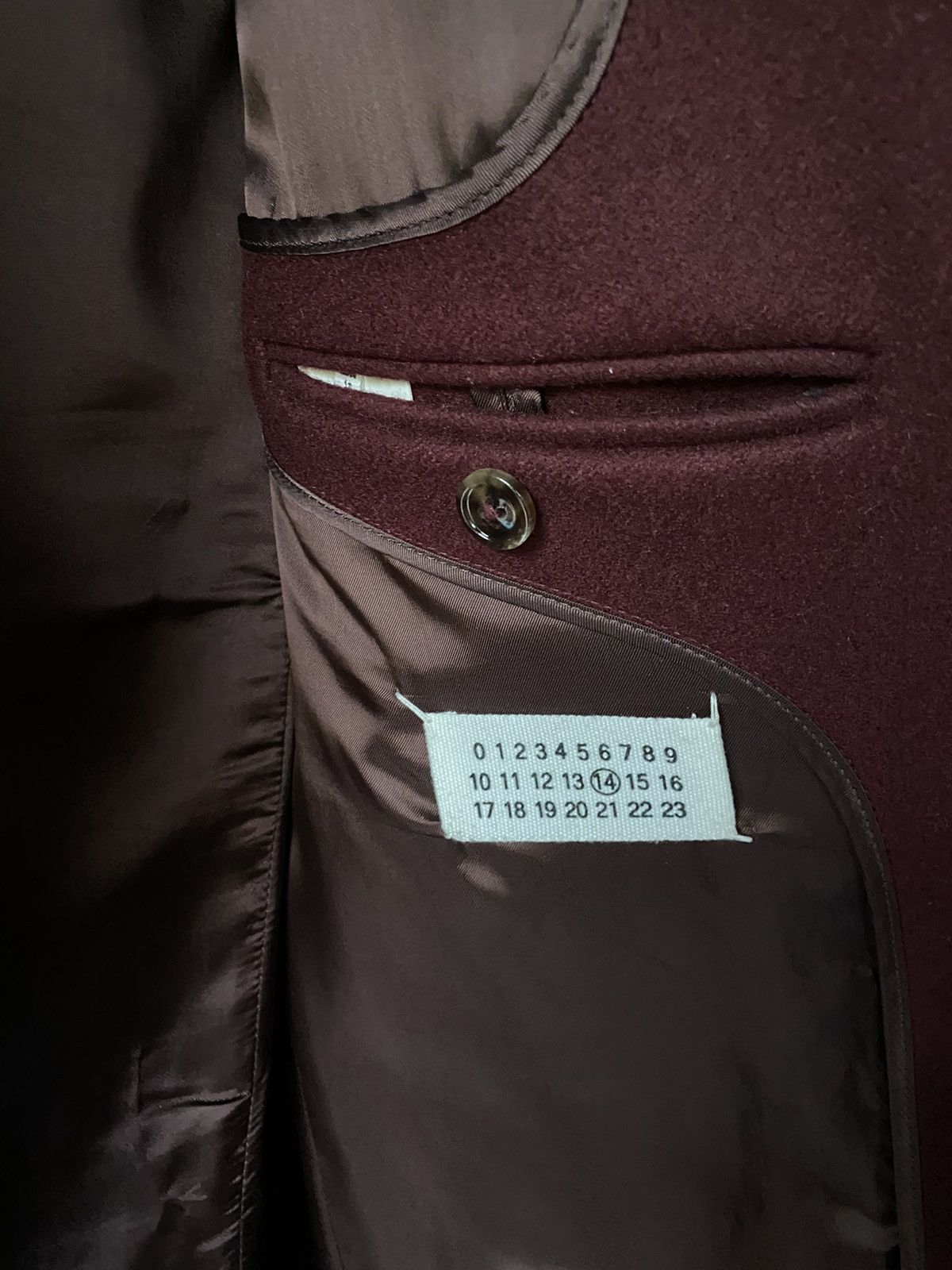 Maison Margiela Maison Margiela burgundy coat Size US M / EU 48-50 / 2 - 4 Thumbnail