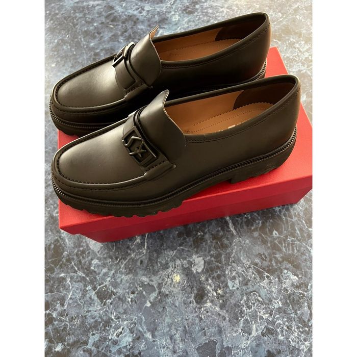 Salvatore Ferragamo Salvatore Ferragamo Nusco Lug-Sole Loafers Black ...