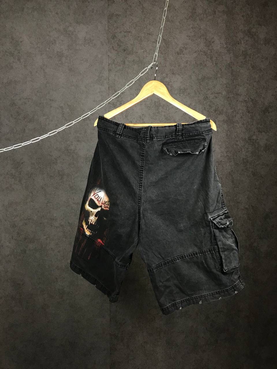 Vintage Skulls vintage rock overprinted cargo shorts Size US 36 / EU 52 - 6 Thumbnail