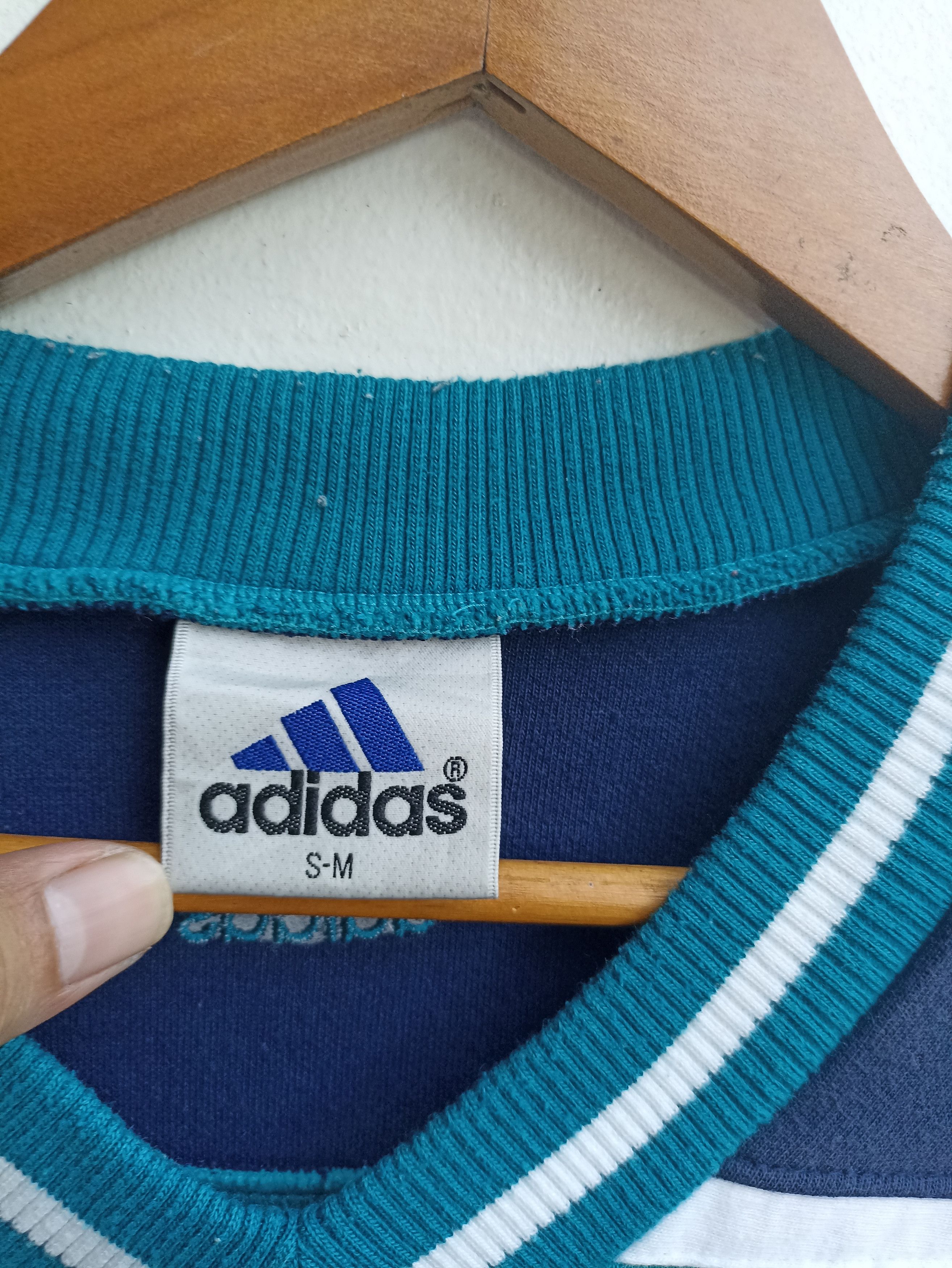 Adidas Vintage 90s Vintage Adidas sweatshirt spell out Size US M / EU 48-50 / 2 - 7 Thumbnail