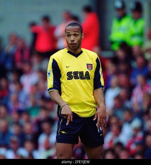 Nike × Vintage Rare Vintage Arsenal 1999-2001 SEGA Away Kit NIKE