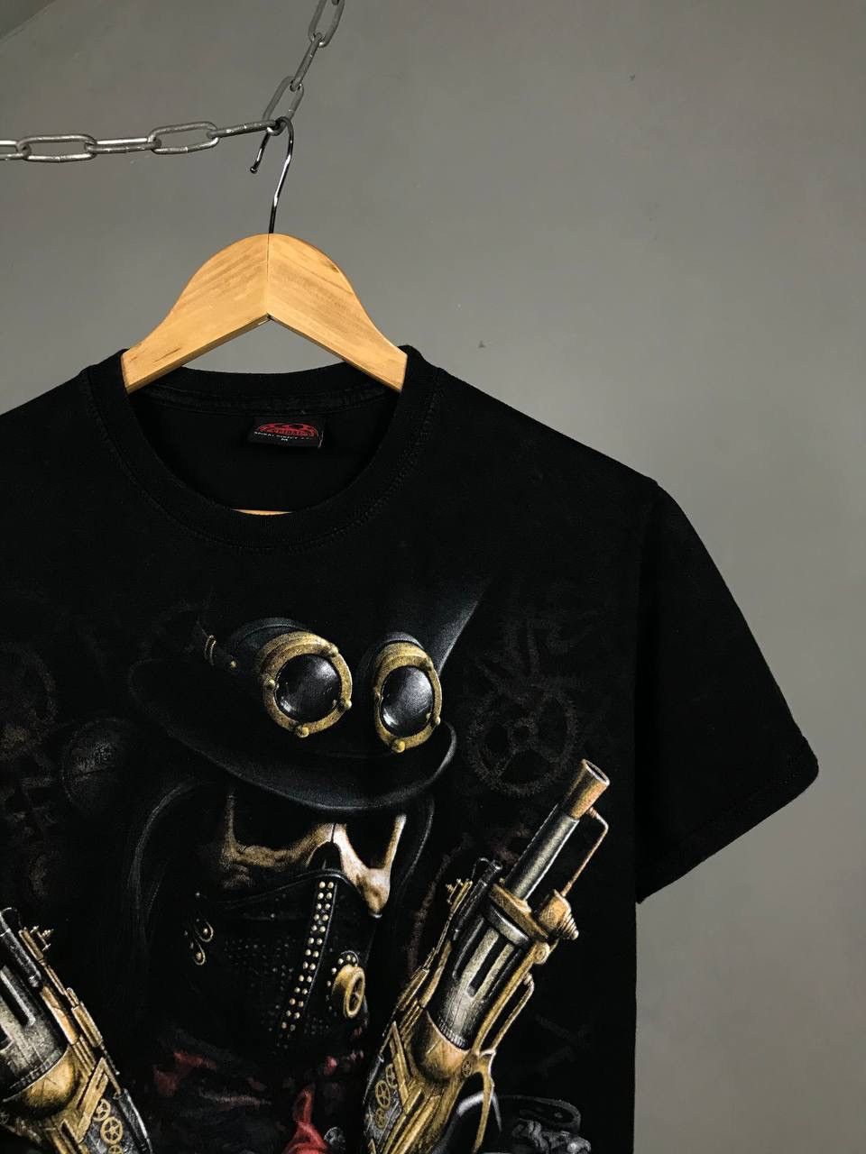 Vintage Skulls spiral vintage rock overprinted tee Size US M / EU 48-50 / 2 - 3 Thumbnail