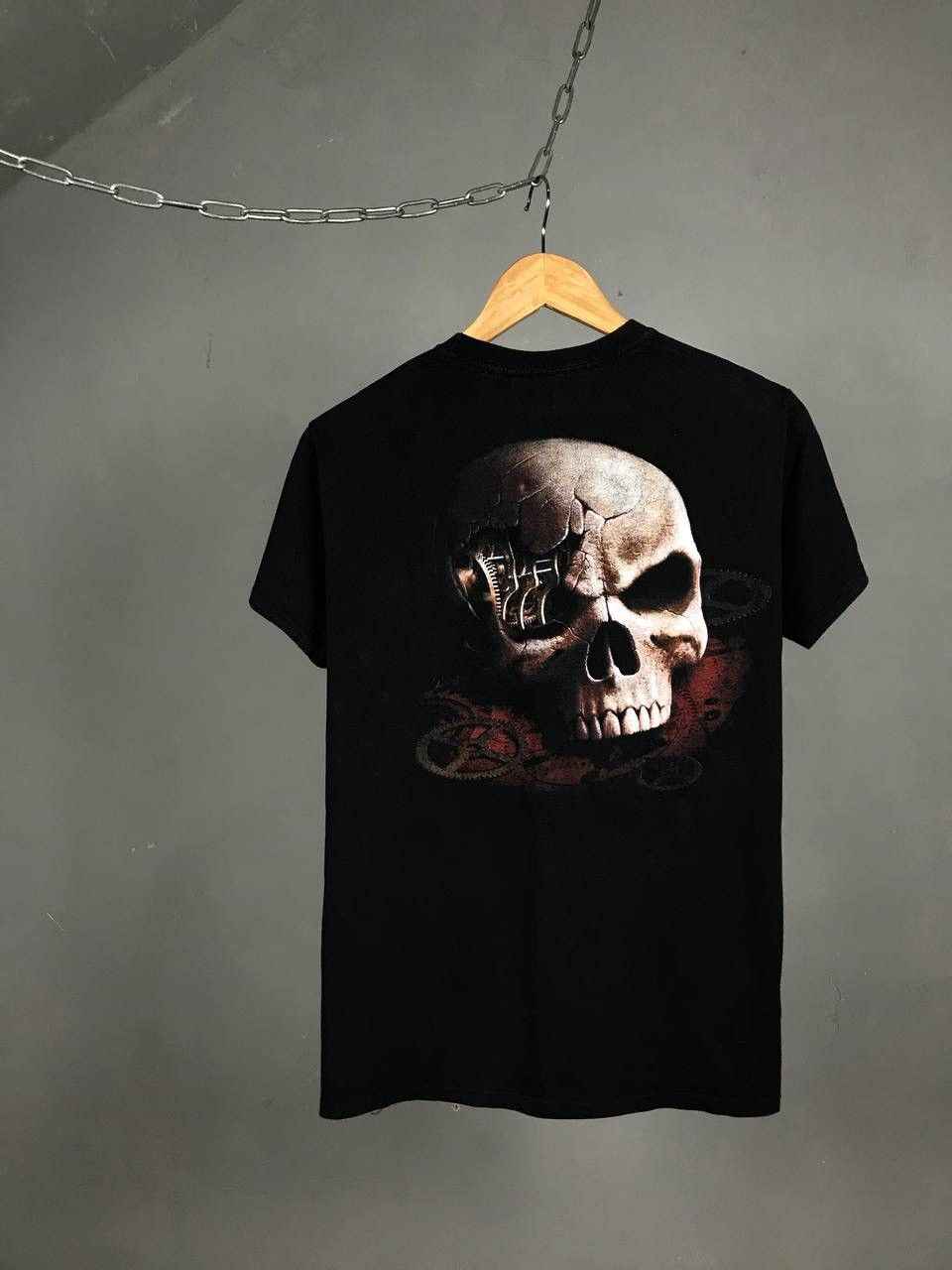Vintage Skulls spiral vintage rock overprinted tee Size US M / EU 48-50 / 2 - 2 Thumbnail