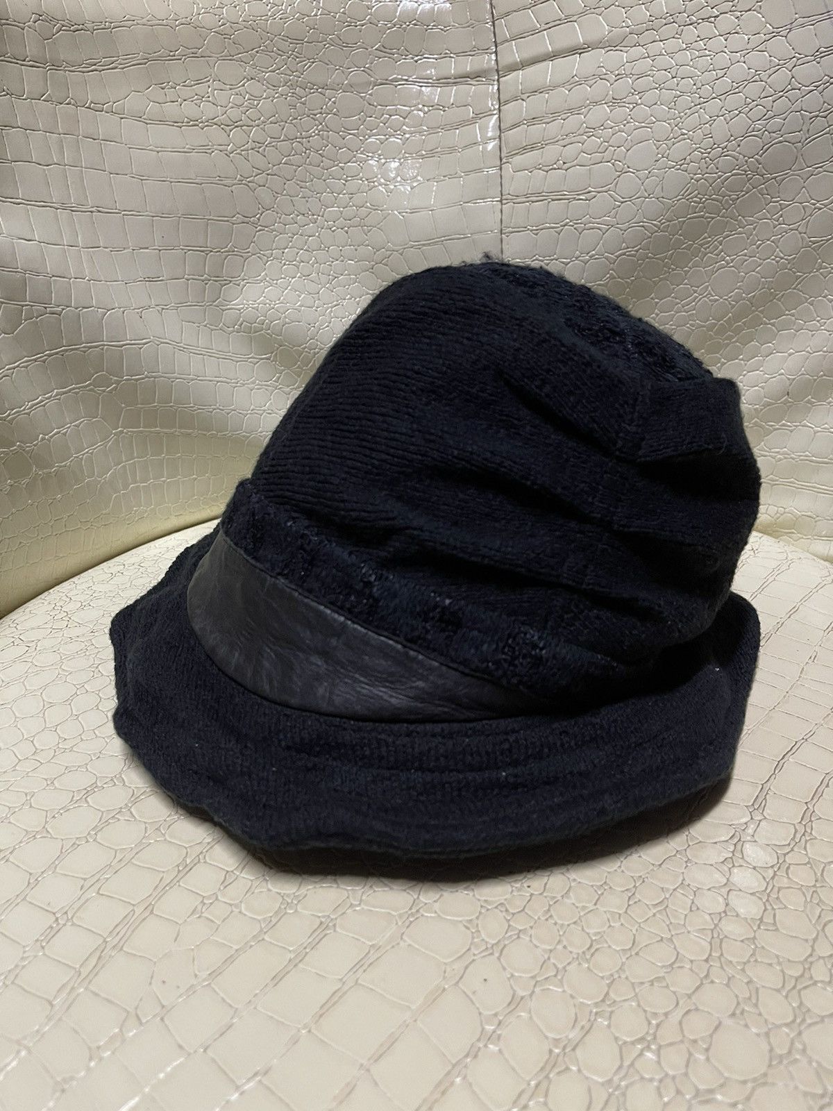 CA4LA Vintage Black Hats CA4LA Designed Avant Garde Size ONE SIZE - 1 Thumbnail