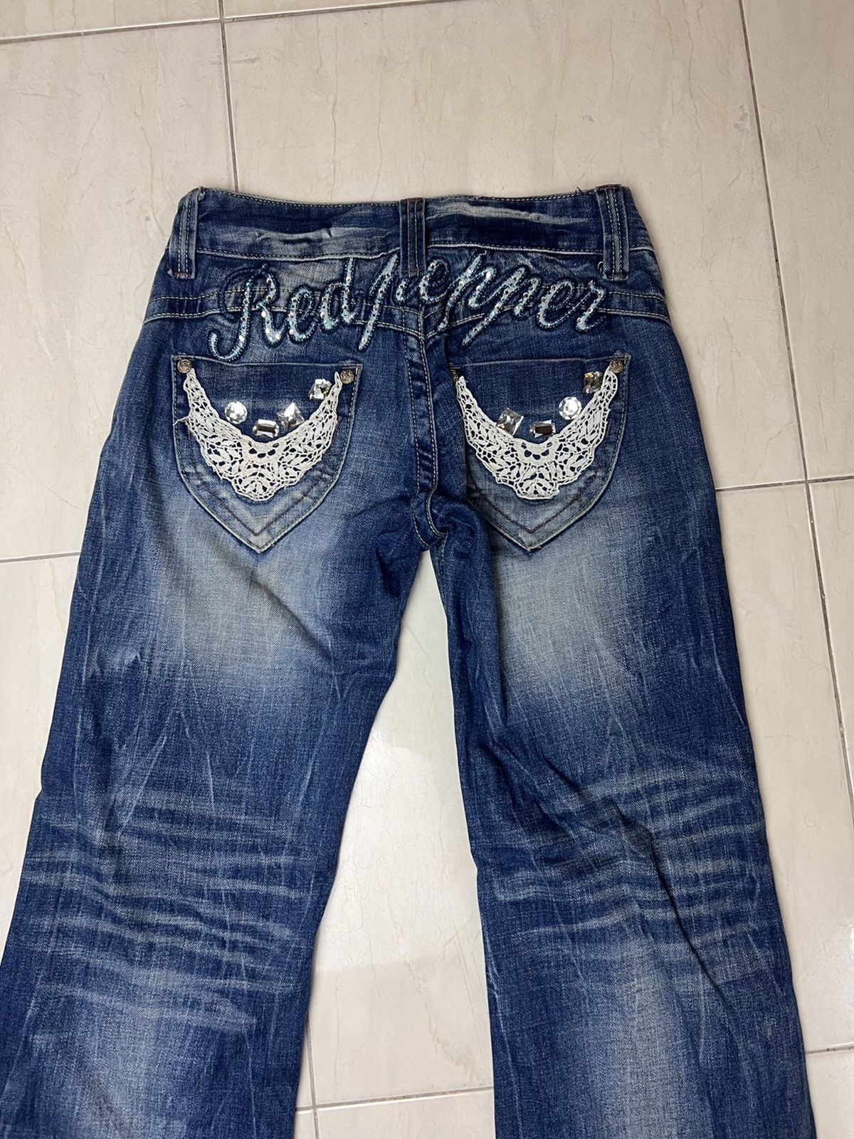 Japanese Brand Stylish Red Pepper Distressed Style Jeans Size 28" / US 6 / IT 42 - 1 Thumbnail