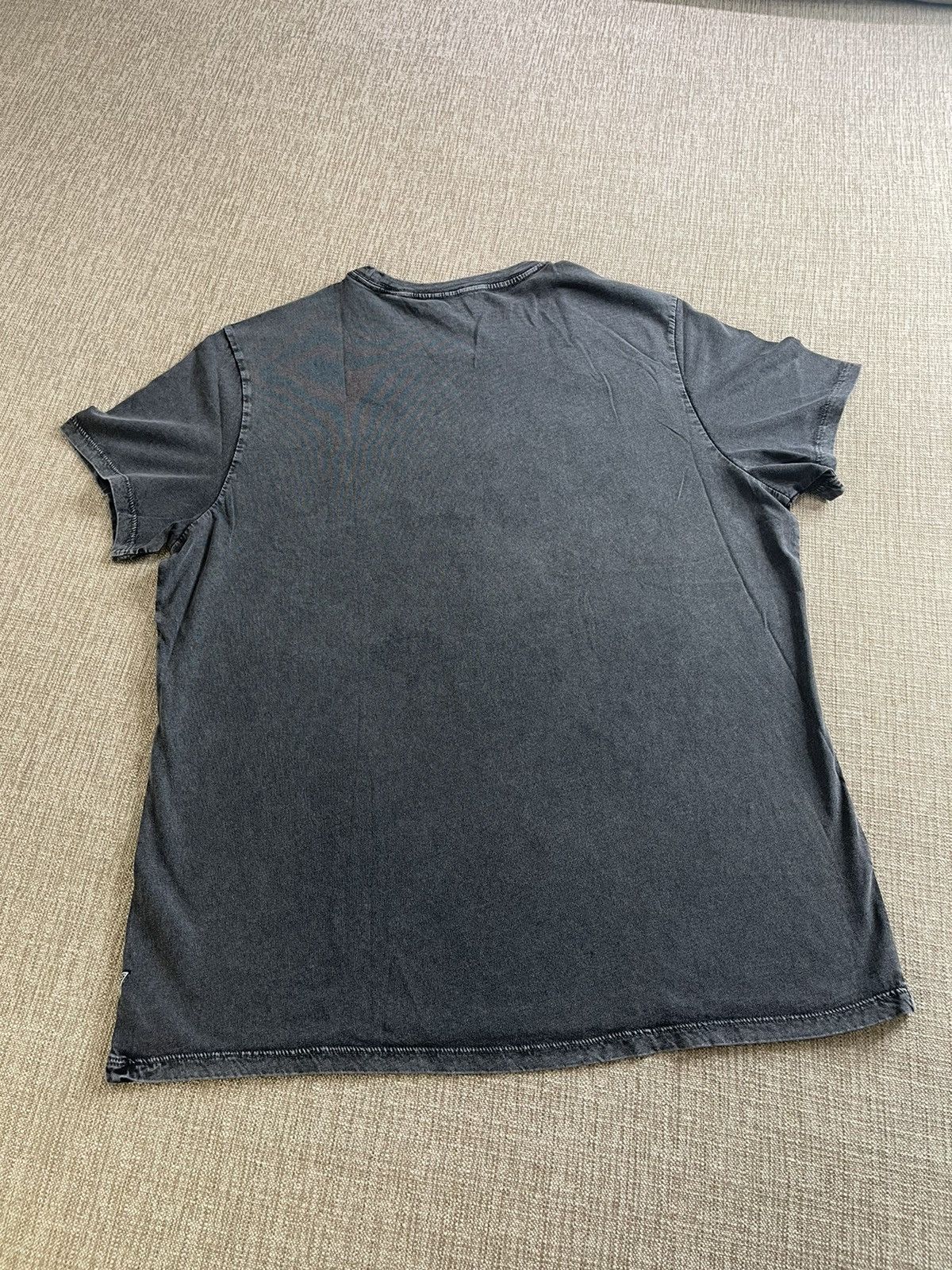 Guess Guess Washed Logo Crew Tee Size US XL / EU 56 / 4 - 7 Thumbnail