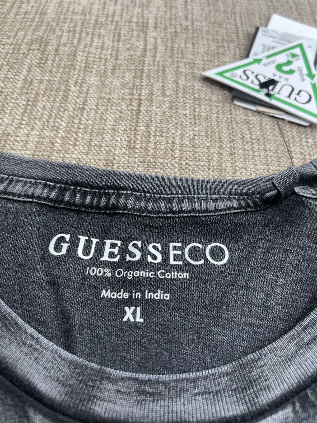 Guess Guess Washed Logo Crew Tee Size US XL / EU 56 / 4 - 4 Thumbnail