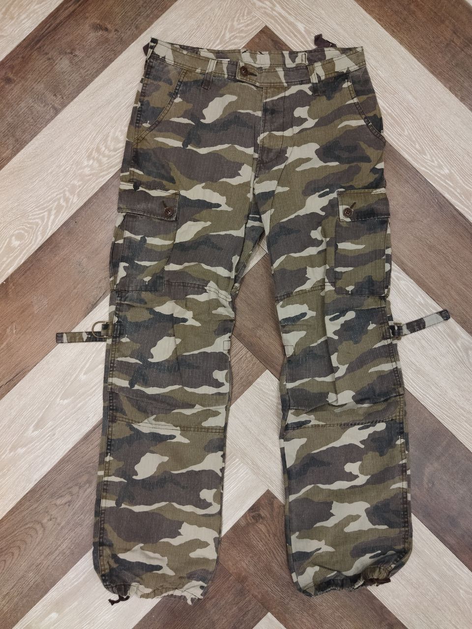 Takeo Kikuchi TAKEO KIKUCHI Bondage Parachute Camouflag Pants Size US 32 / EU 48 - 2 Thumbnail