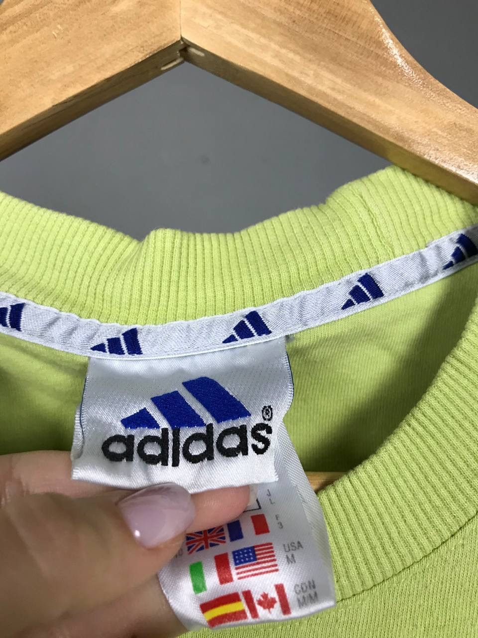 Adidas × Vintage Adidas vintage streetwear center logo tee Size US M / EU 48-50 / 2 - 3 Thumbnail