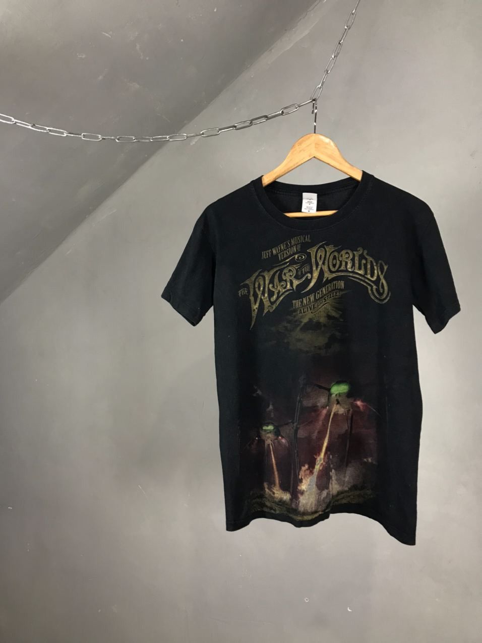 Other × Vintage The war of the worlds 2012 vintage movie tee Size US M / EU 48-50 / 2 - 1 Thumbnail