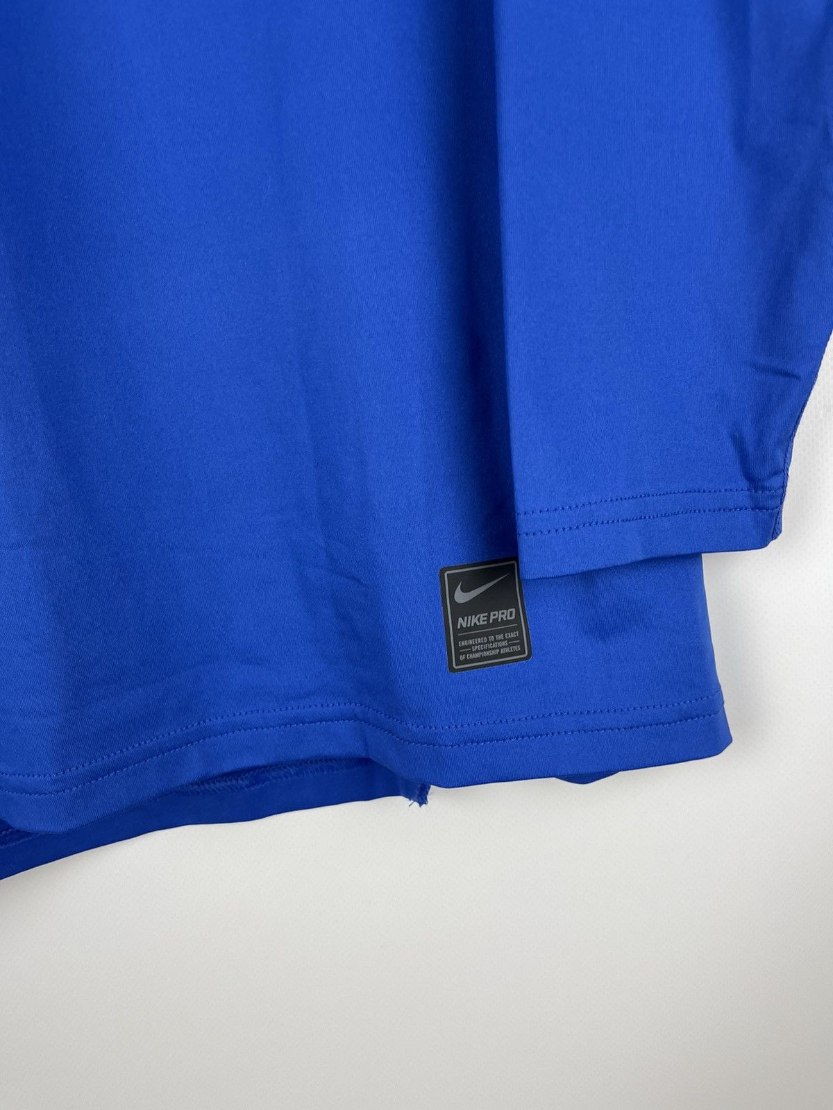 Nike Nike Pro Combat center swoosh compression tee shirt long slv Size US XL / EU 56 / 4 - 6 Thumbnail