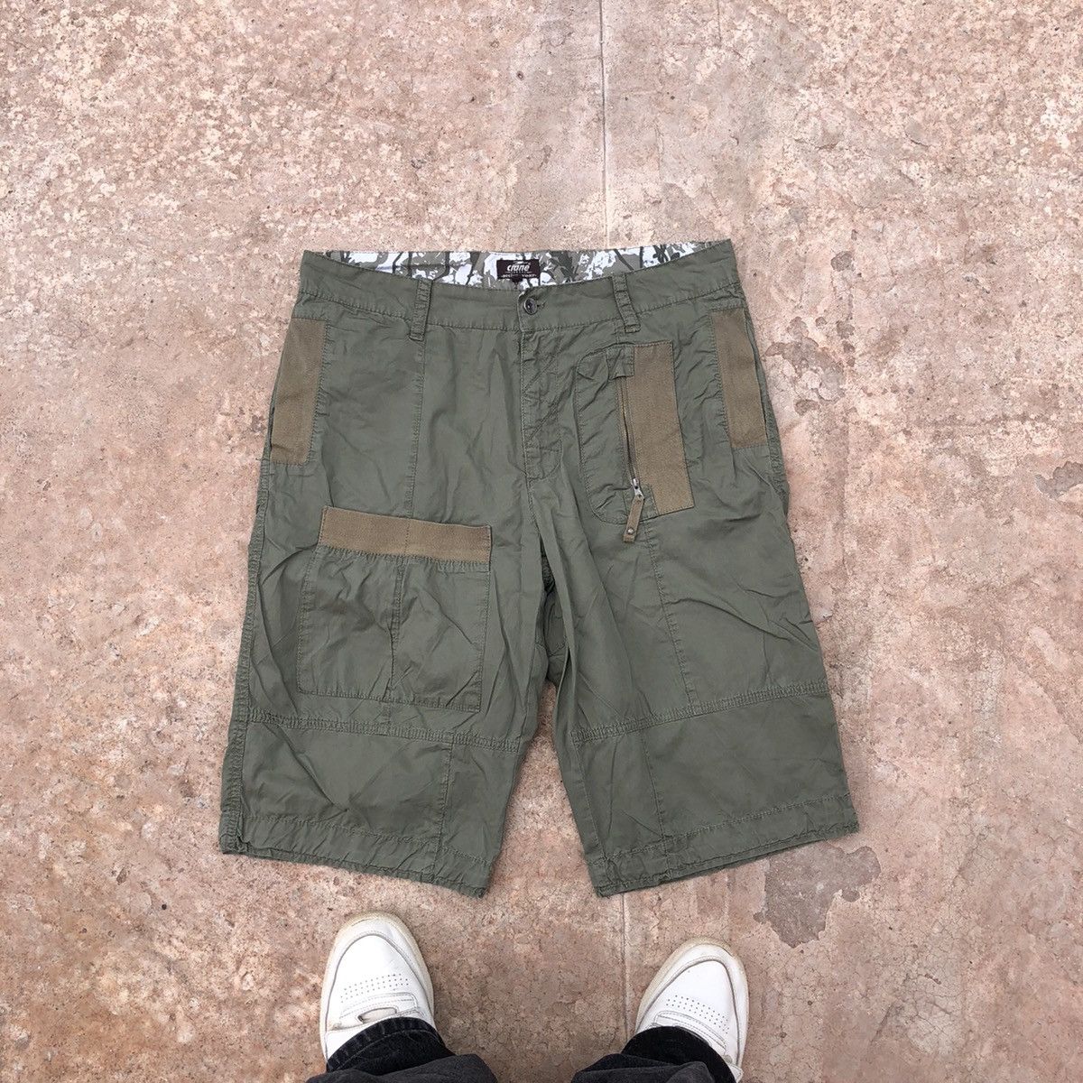 Japanese Brand vintage Japanese cargo multi pocket wide leg shorts Y2K Size US 34 / EU 50 - 1 Thumbnail