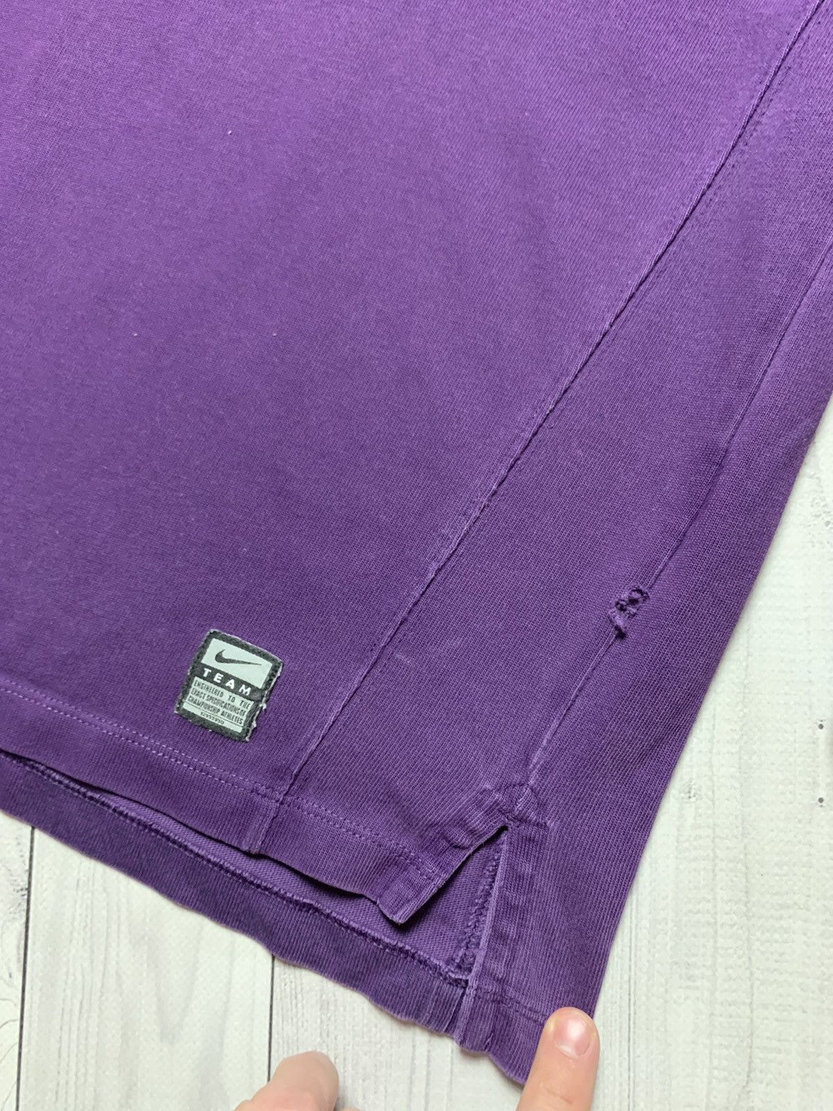 Vintage Vintage Nike rugby England jersey purple rare away size M/L Size US L / EU 52-54 / 3 - 7 Thumbnail