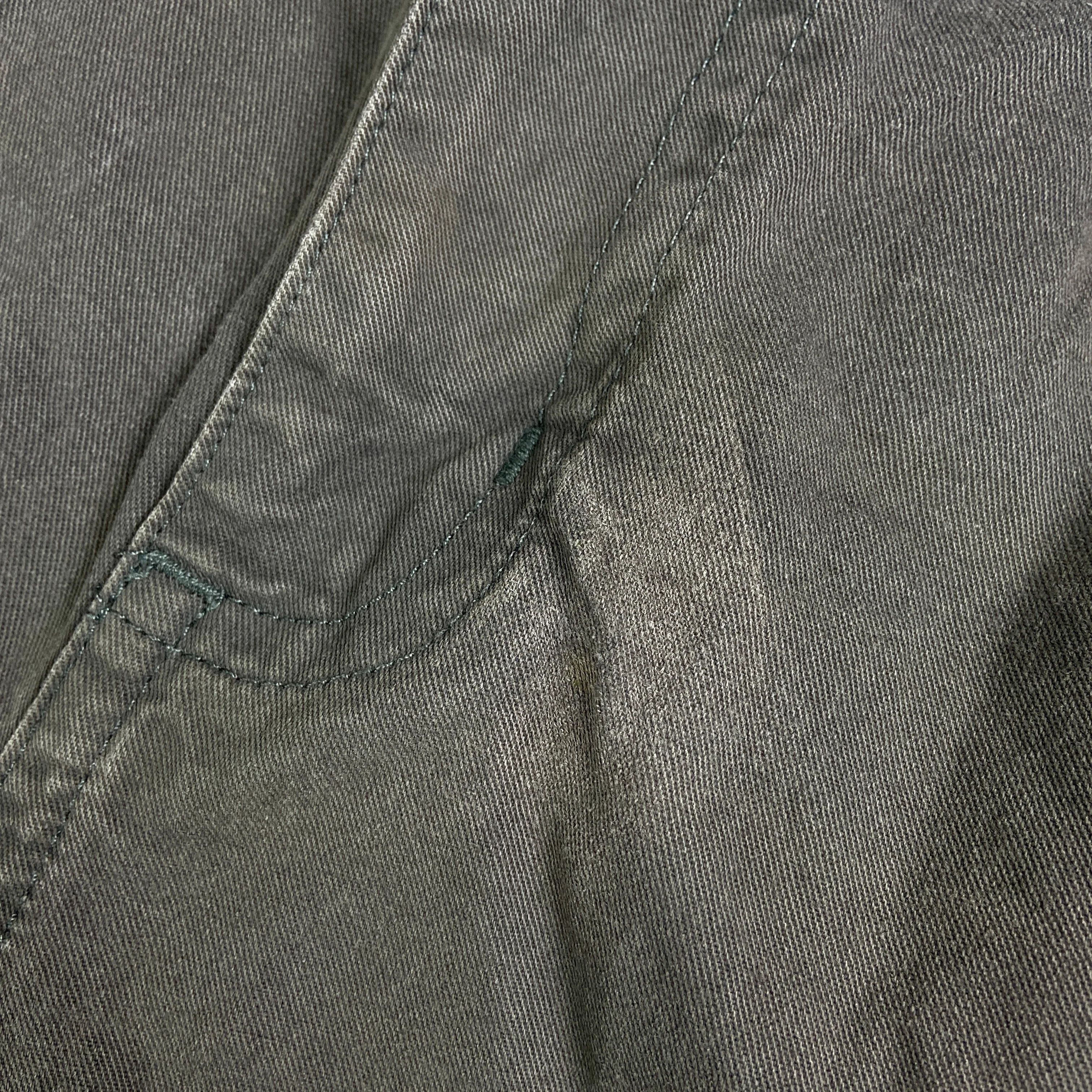 Carhartt × Carhartt Wip × Vintage Mens Shorts Vintage Carhartt Bermuda Size 33 Size US 33 - 4 Thumbnail