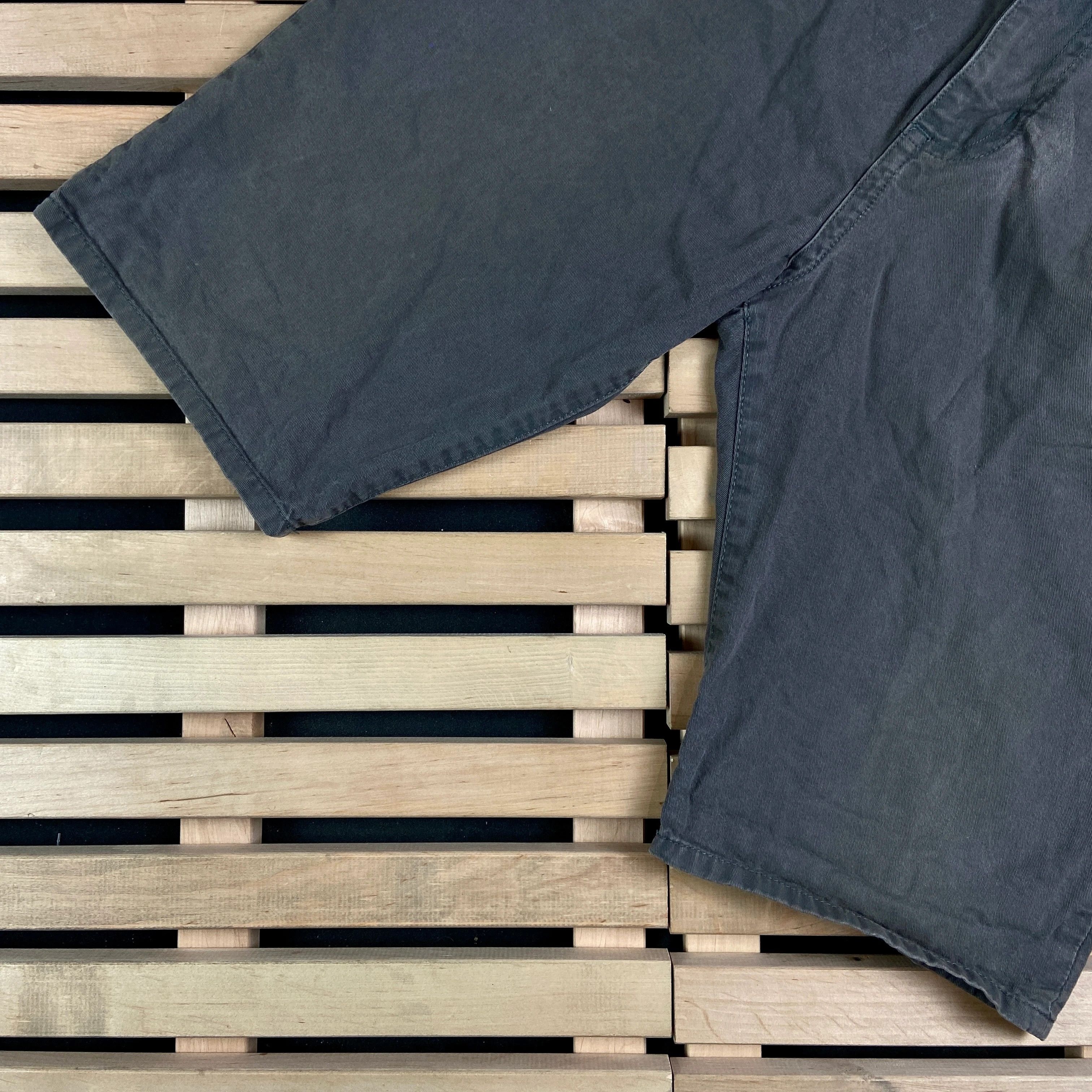 Carhartt × Carhartt Wip × Vintage Mens Shorts Vintage Carhartt Bermuda Size 33 Size US 33 - 3 Thumbnail