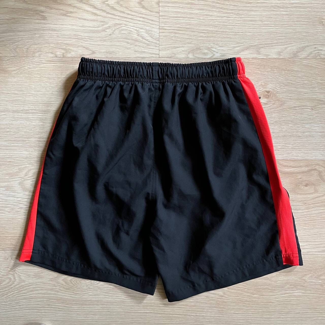 New Balance LIVERPOOL NEW BALANCE FOOTBALL SOCCER SHORTS SIZE “S” Size US 30 / EU 46 - 5 Thumbnail