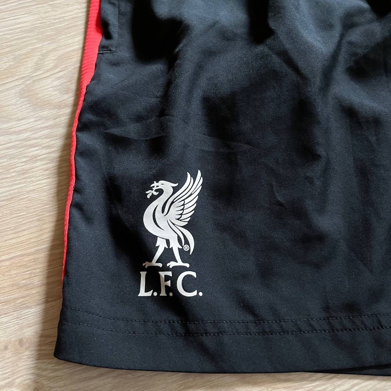 New Balance LIVERPOOL NEW BALANCE FOOTBALL SOCCER SHORTS SIZE “S” Size US 30 / EU 46 - 2 Thumbnail