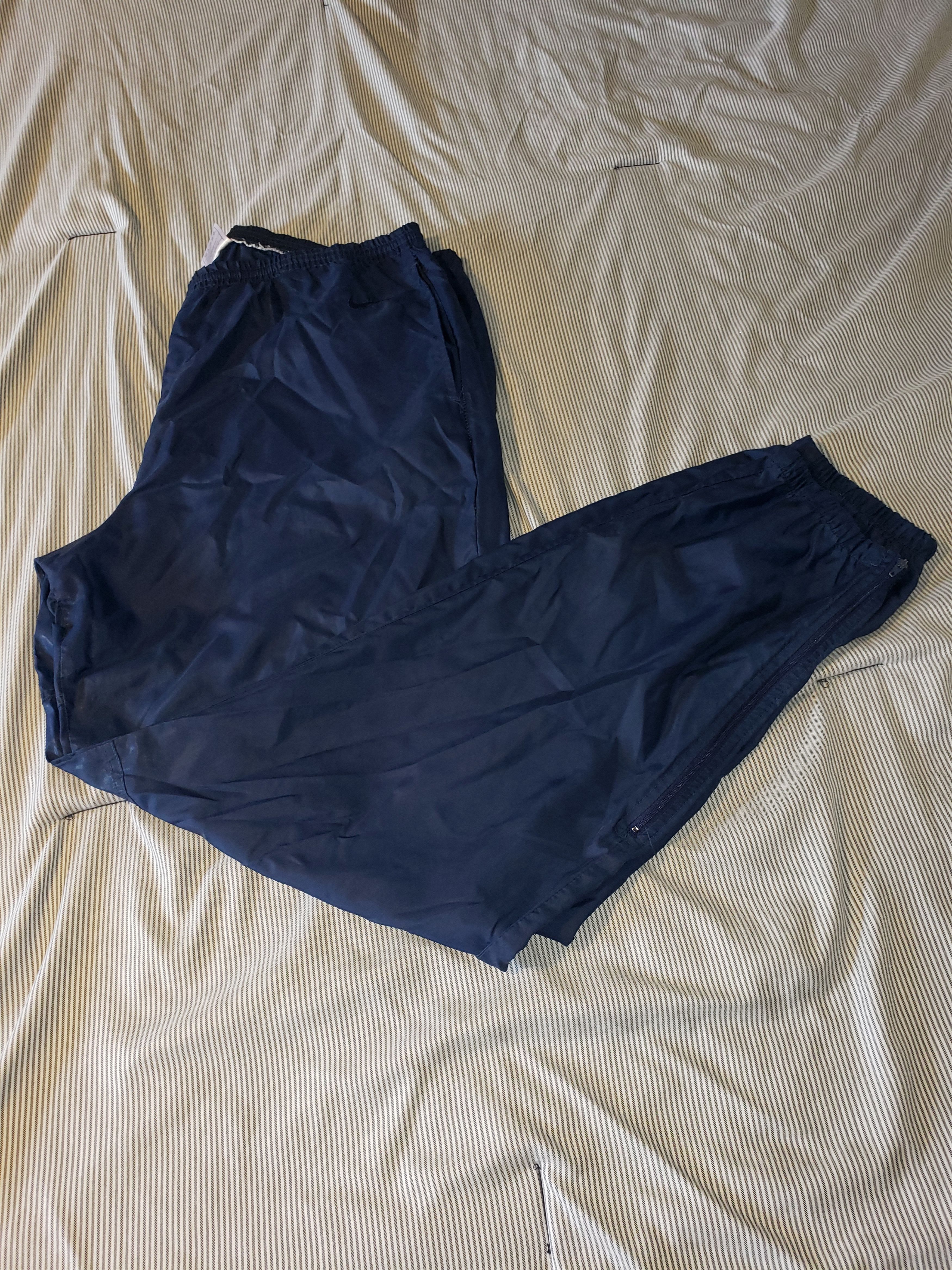 Nike Vintage 90s Navy Blue Nike Sweatpants Size US 44 / EU 60 - 1 Thumbnail
