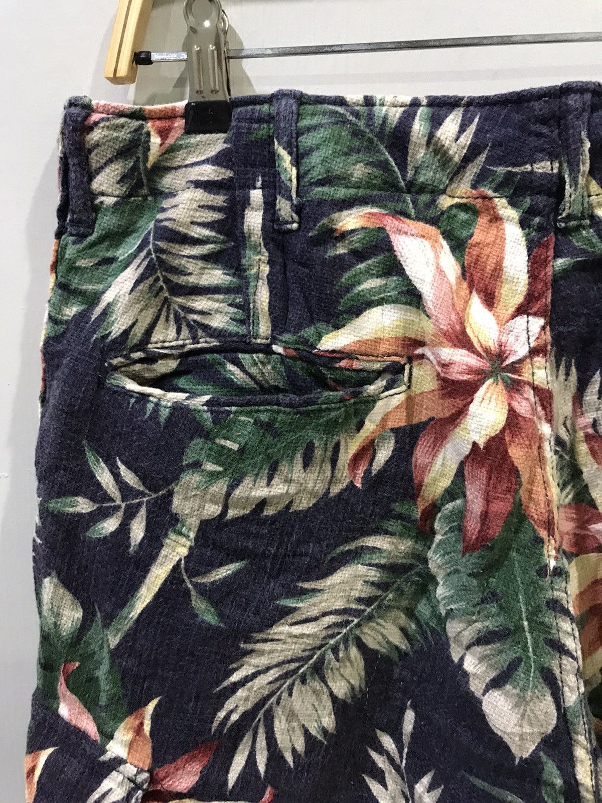 Designer 68&BROTHERS Japan Cargo Floral Short Size US 33 - 9 Thumbnail