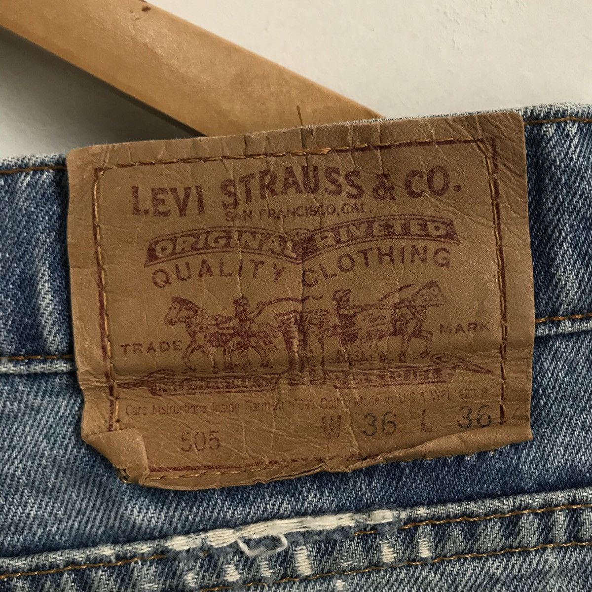 Levi's Levis 505 Made in USA Distressed Denim Jeans Size US 35 - 9 Thumbnail