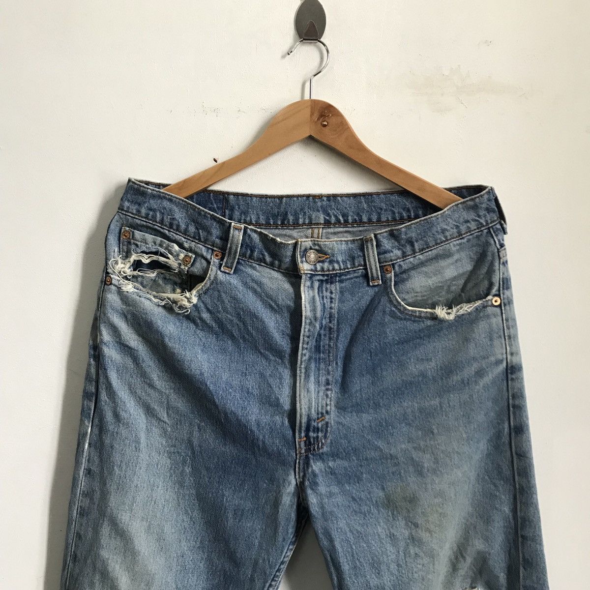 Levi's Levis 505 Made in USA Distressed Denim Jeans Size US 35 - 3 Thumbnail