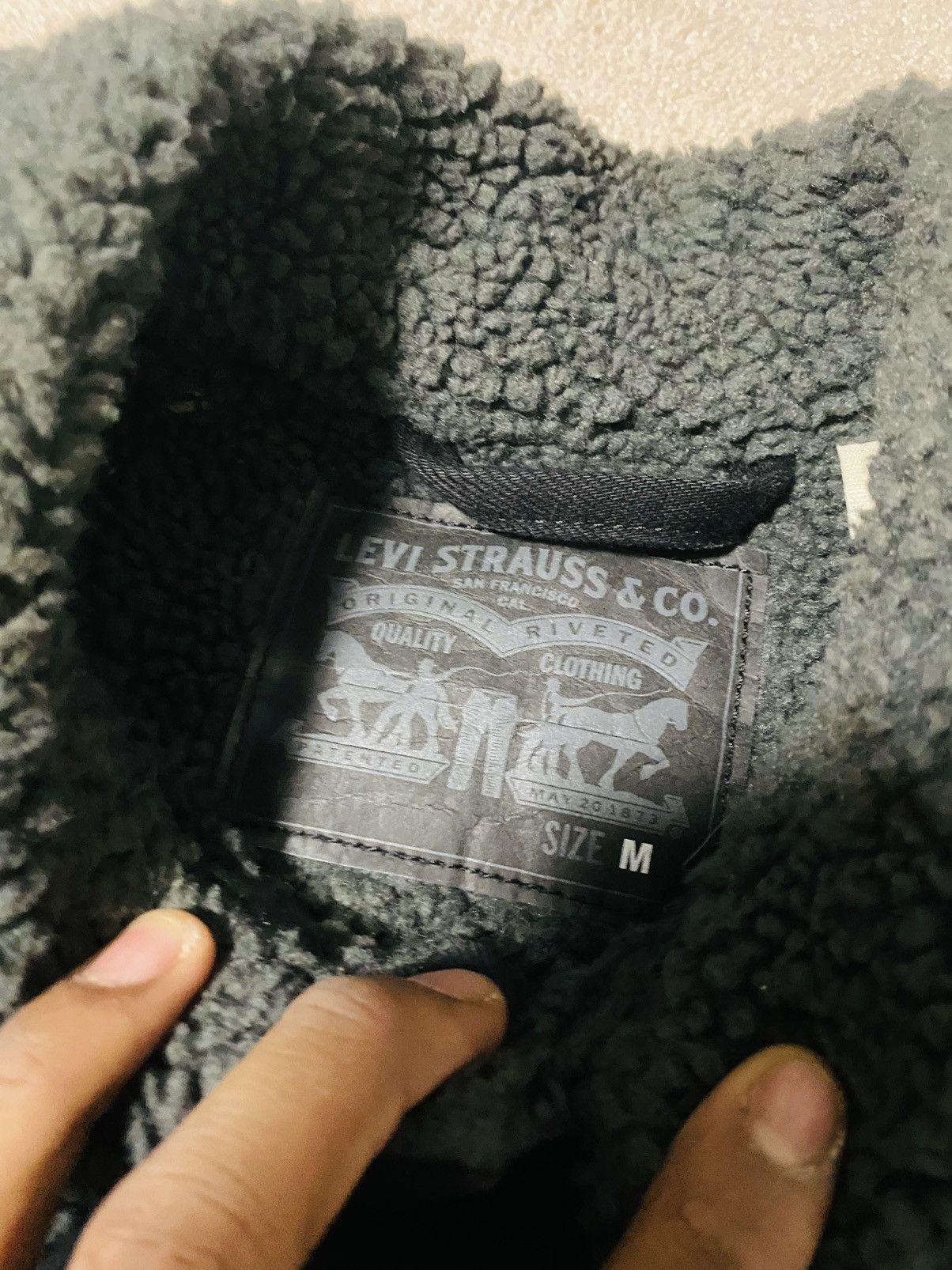 Levi's Black Levi’s denim jacket with fur lining Size US M / EU 48-50 / 2 - 6 Thumbnail