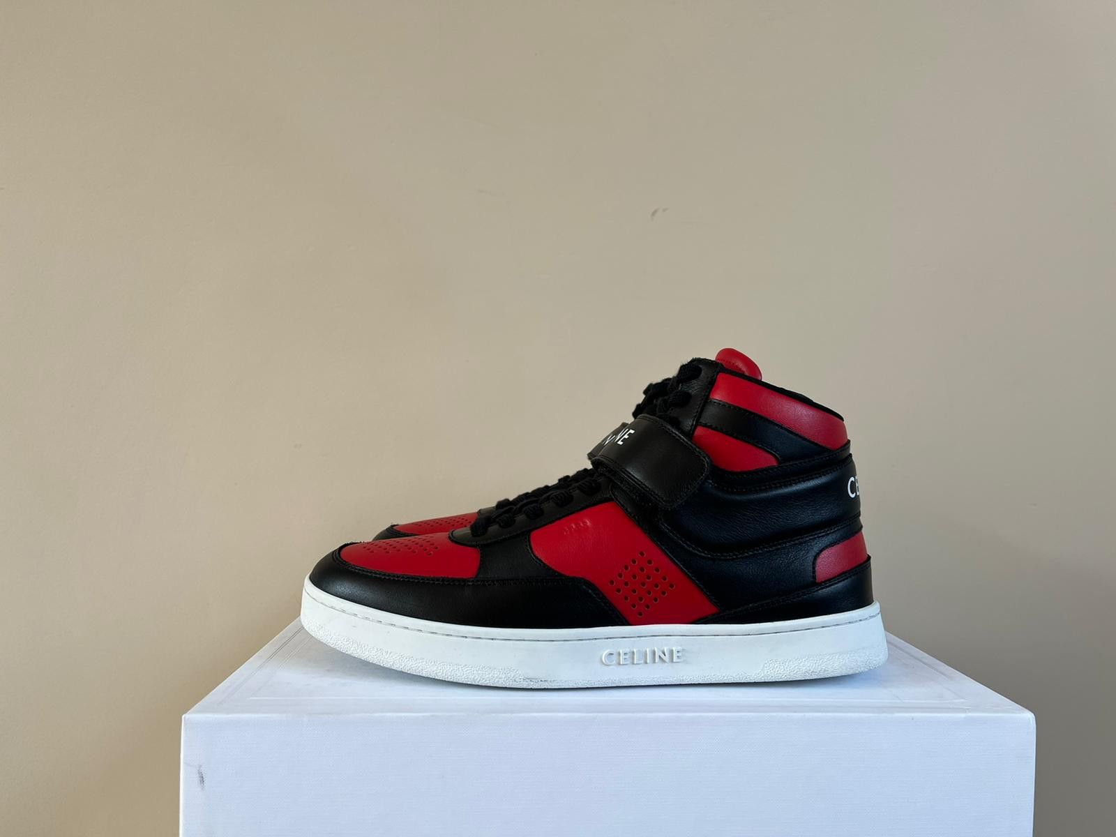 Celine Q.2 / High Top Sneaker With Scratch 05 in Black / Red Size US 9 / EU 42 - 1 Thumbnail