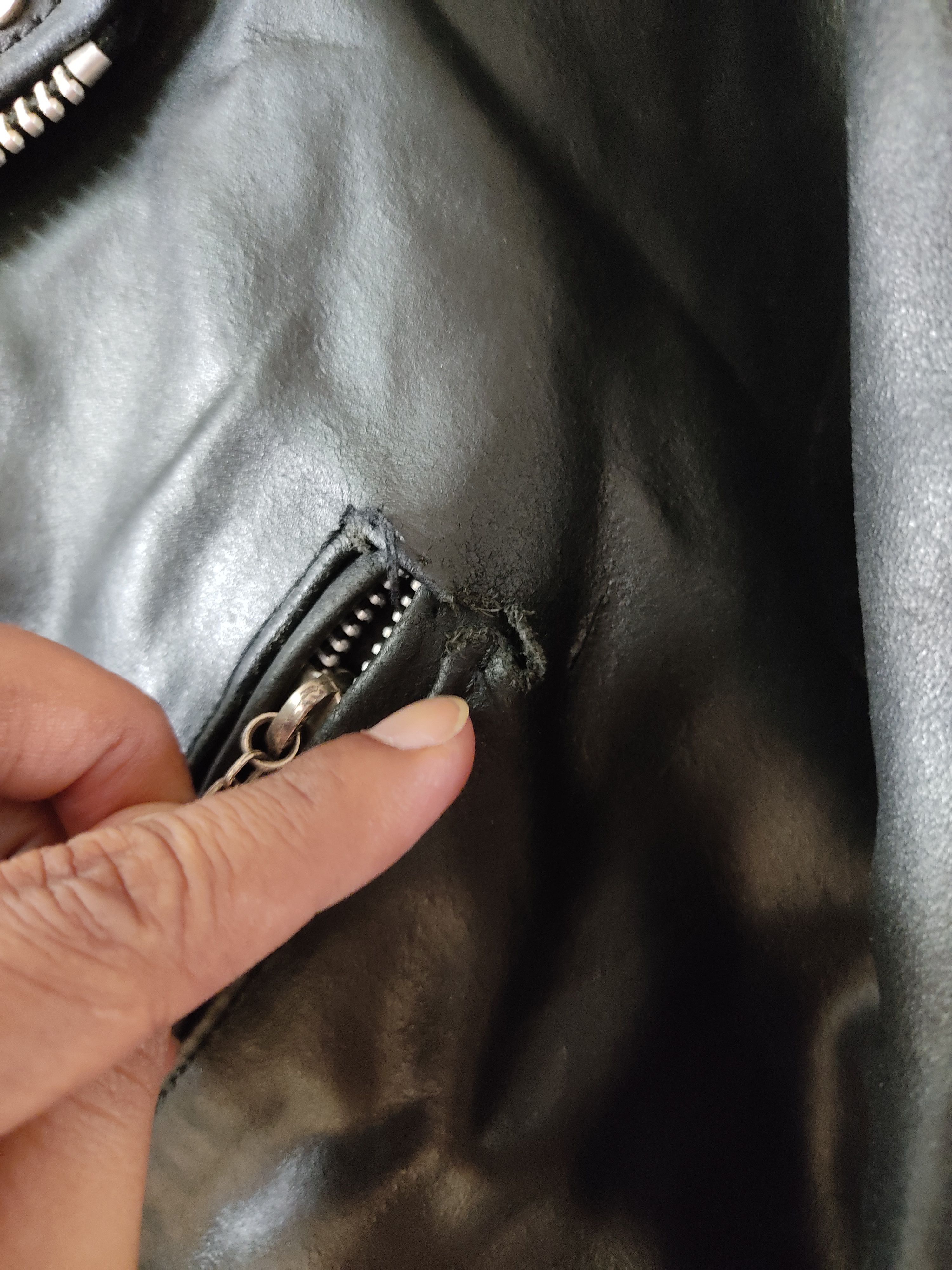 Vintage VINTAGE CANADA PUNK ROCK LEATHER JACKET Size US L / EU 52-54 / 3 - 23 Thumbnail