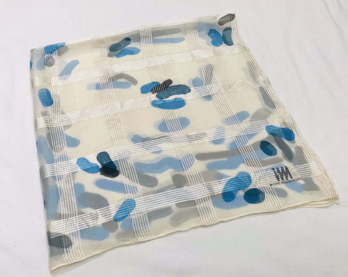Issey Miyake ISSEY MIYAKI SCARF Size ONE SIZE - 2 Preview