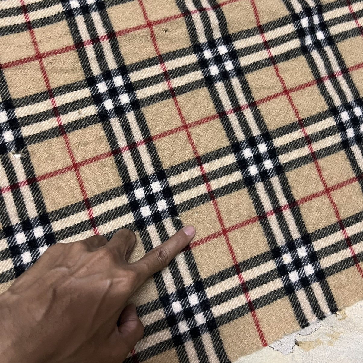 Burberry Vintage Burberrys Nova Check Scarf Size ONE SIZE - 16 Thumbnail