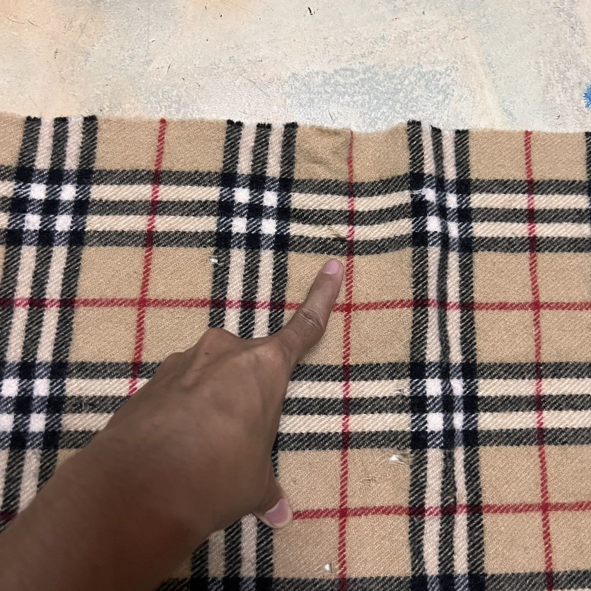 Burberry Vintage Burberrys Nova Check Scarf Size ONE SIZE - 18 Thumbnail