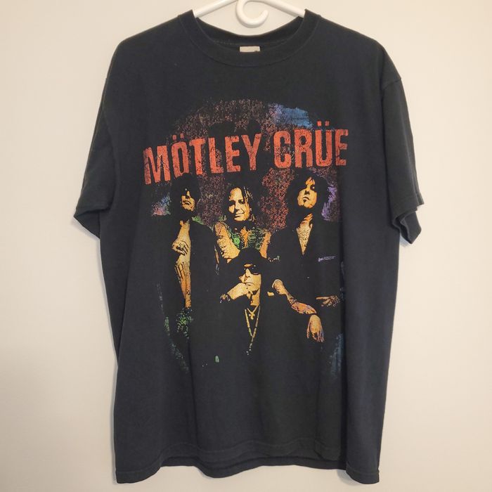 Vintage 2005 motley crue red white and crue tour shirt | Grailed