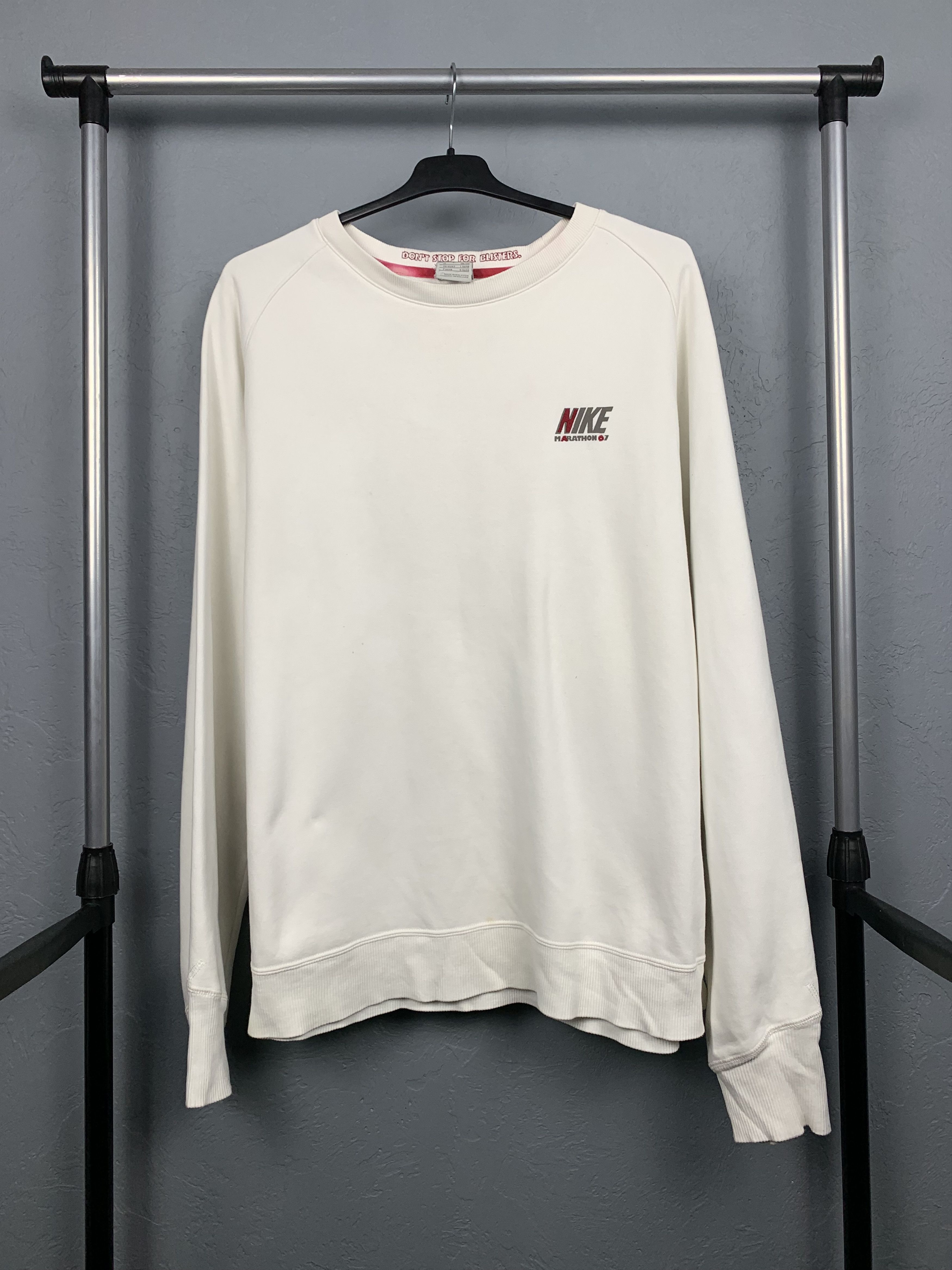 Nike Nike 90s Vintage Marathon Sweatshirt Size US XL / EU 56 / 4 - 1 Thumbnail