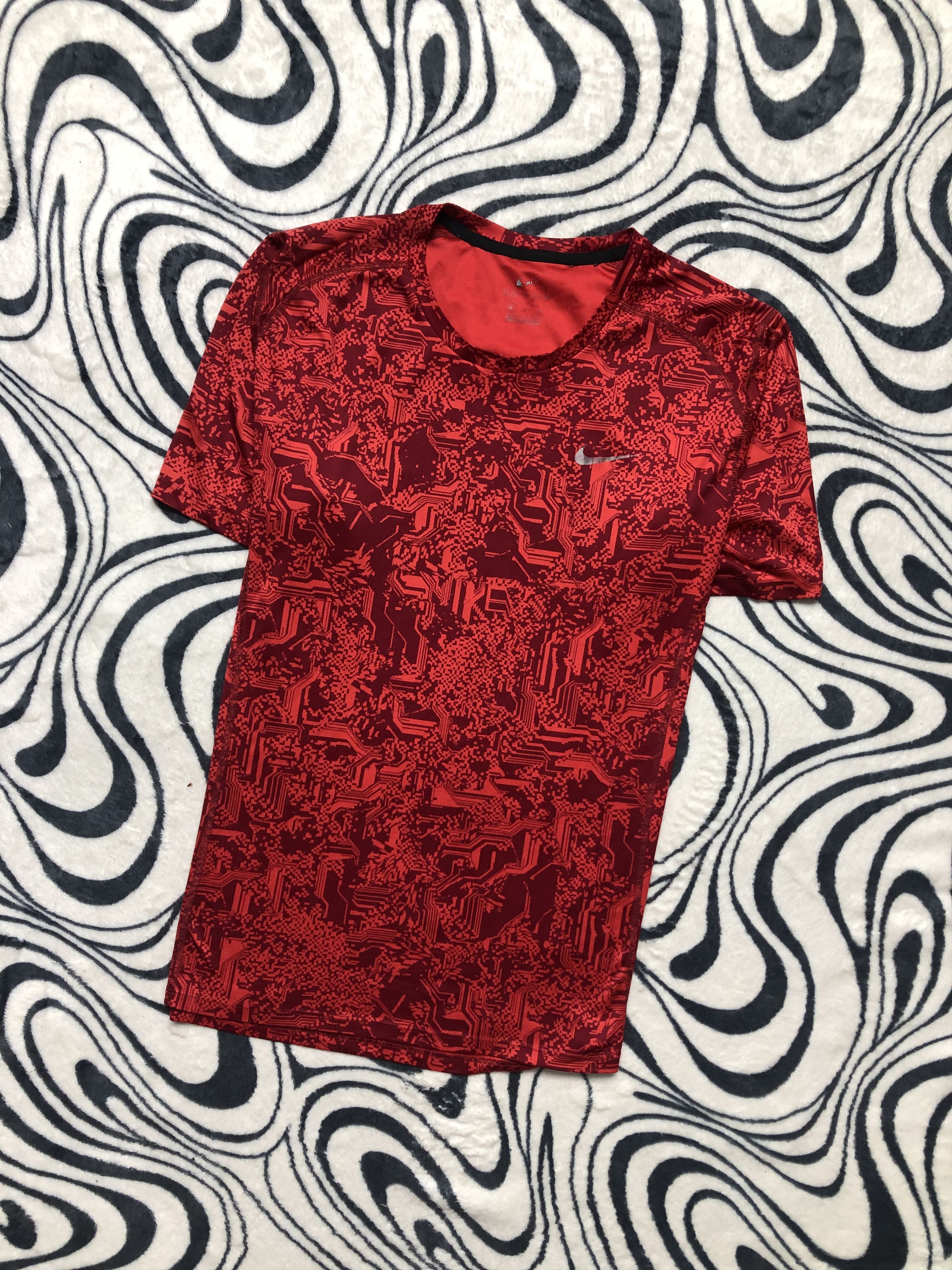 Nike × Vintage Nike Dri Fit Red Camo T-Shirt Tee Size US XL / EU 56 / 4 - 1 Thumbnail