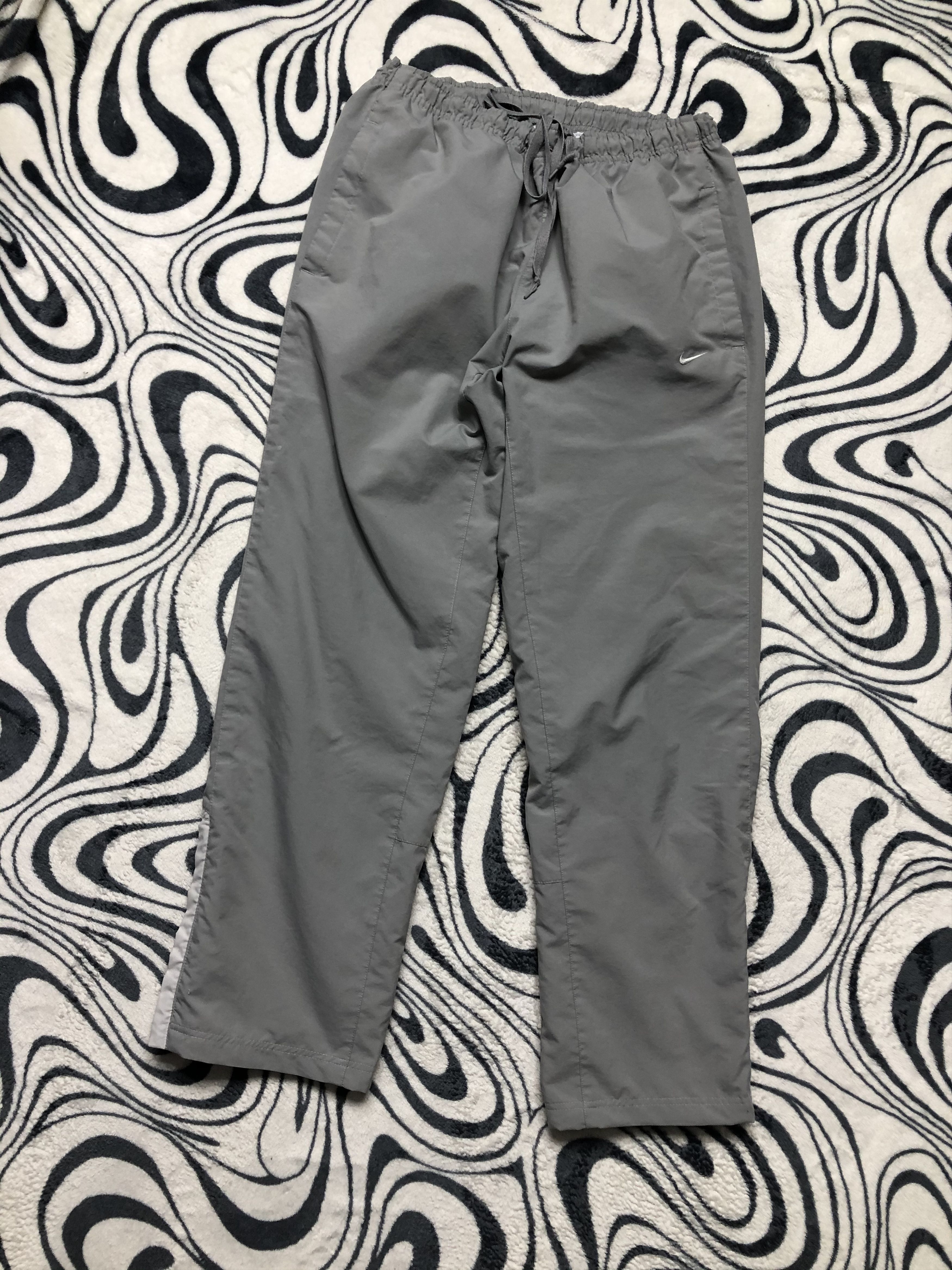 Nike Nike Vintage Mens Nylon Track Pants Drill Size US 34 / EU 50 - 1 Thumbnail