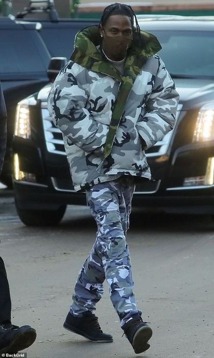 Vetements canada goose sales