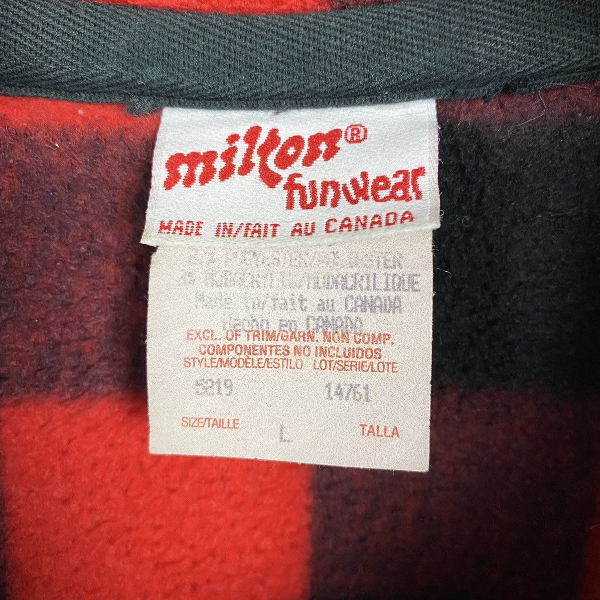 Vintage 1990’s Vintage Milton Funwear Canada Check Fleece Jacket Size US L / EU 52-54 / 3 - 6 Thumbnail
