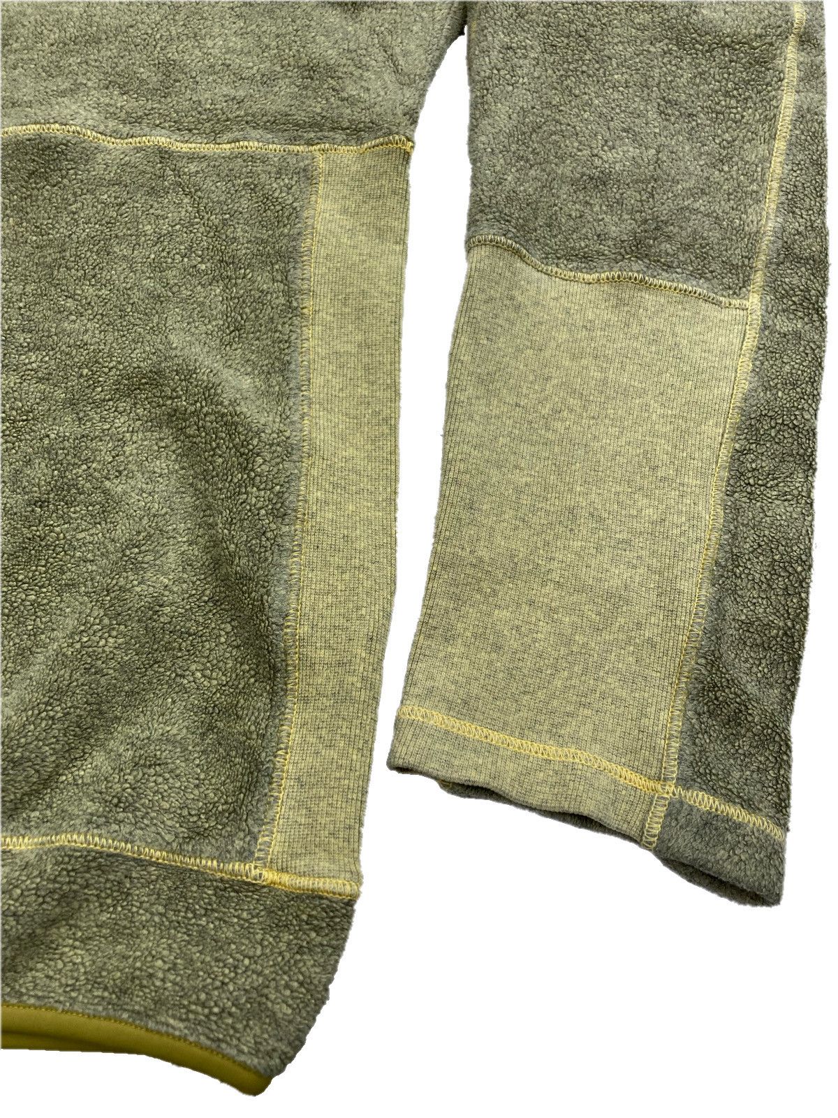 Stone Island Stone Island Textured Fleece Crewneck – Olive Green Size US M / EU 48-50 / 2 - 6 Thumbnail