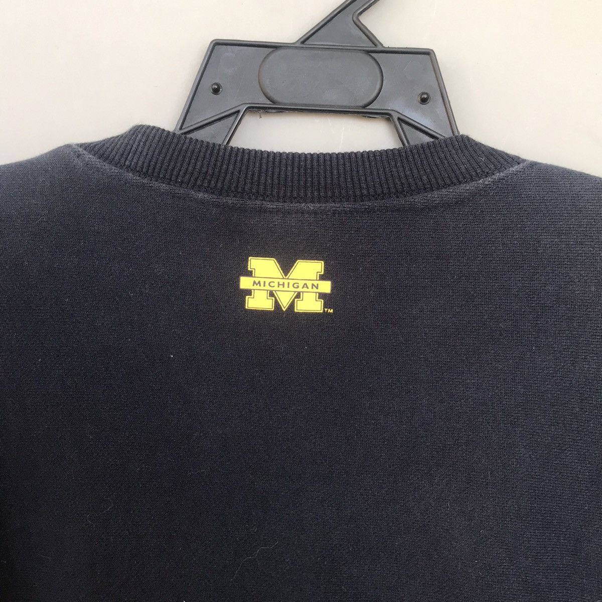Vintage The University of Michigan Spell Out Big Logo Sweatshirt Size US M / EU 48-50 / 2 - 5 Thumbnail