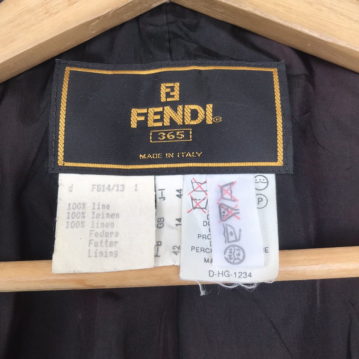 Fendi Vintage Jacket Fendi Full Button Light Jacket Size US XS / EU 42 / 0 - 5 Thumbnail