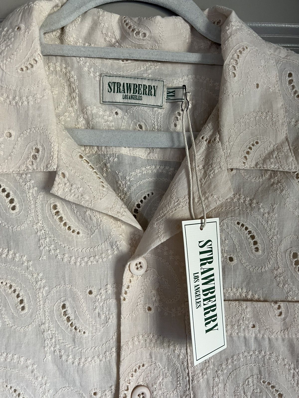 Kai Strawberry ivory paisley button up Xl Size US XL / EU 56 / 4 - 2 Thumbnail