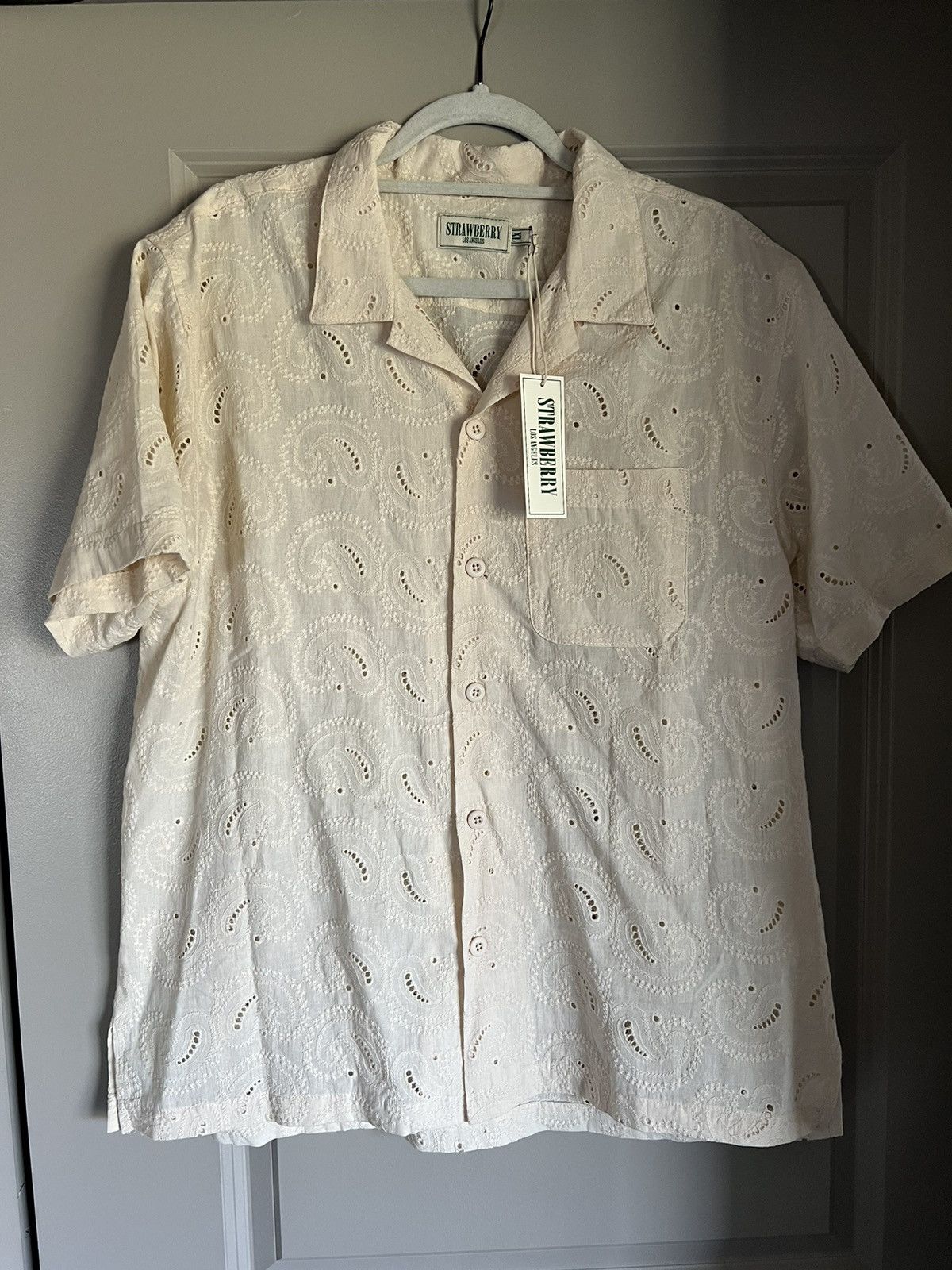 Kai Strawberry ivory paisley button up Xl Size US XL / EU 56 / 4 - 1 Thumbnail