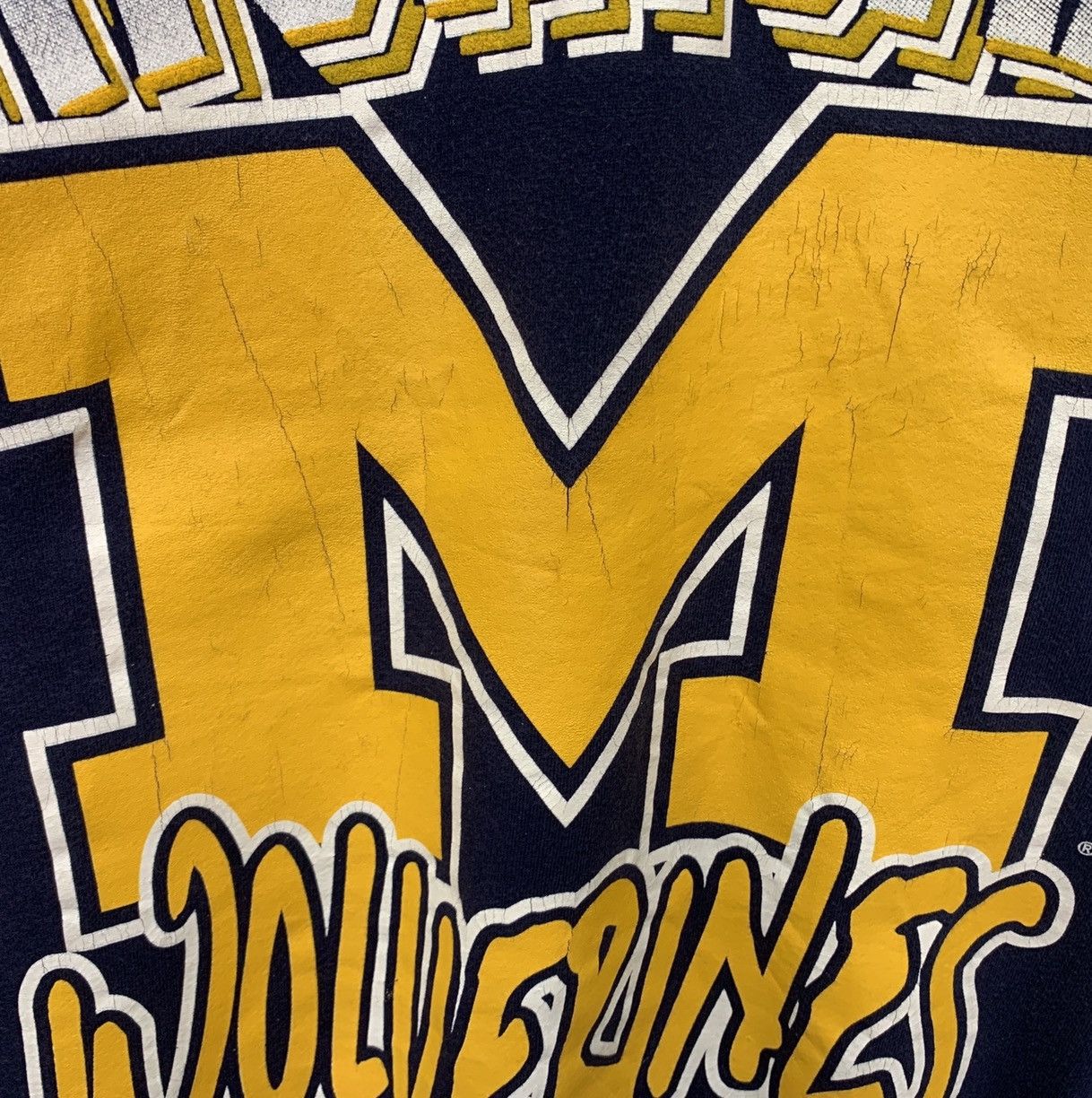 Vintage Rare! Vintage 1990s Michigan Wolverines Football University Size US L / EU 52-54 / 3 - 6 Thumbnail