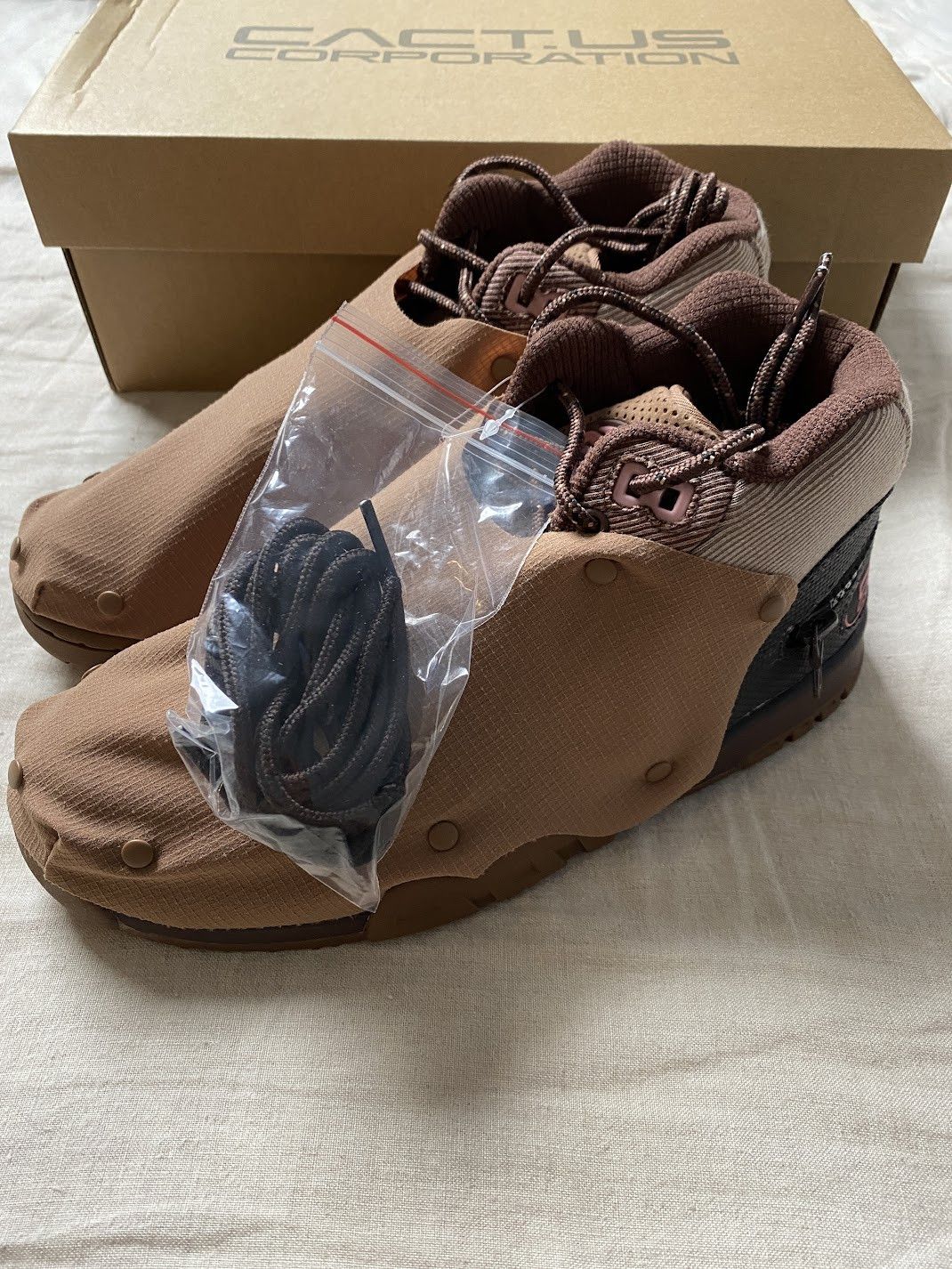 Nike × Travis Scott Nike Air Trainer 1 SP Travis Scott Wheat Size US 7 / EU 40 - 2 Thumbnail