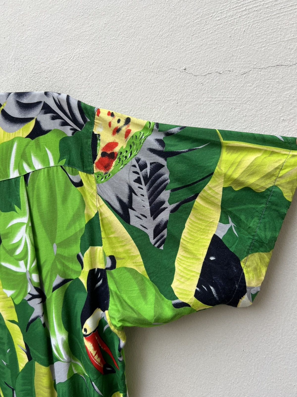 Vintage VTG 90s DOMON Japan Parrots FloralFauna Rayon Hawaiian Shirt Size US M / EU 48-50 / 2 - 14 Thumbnail