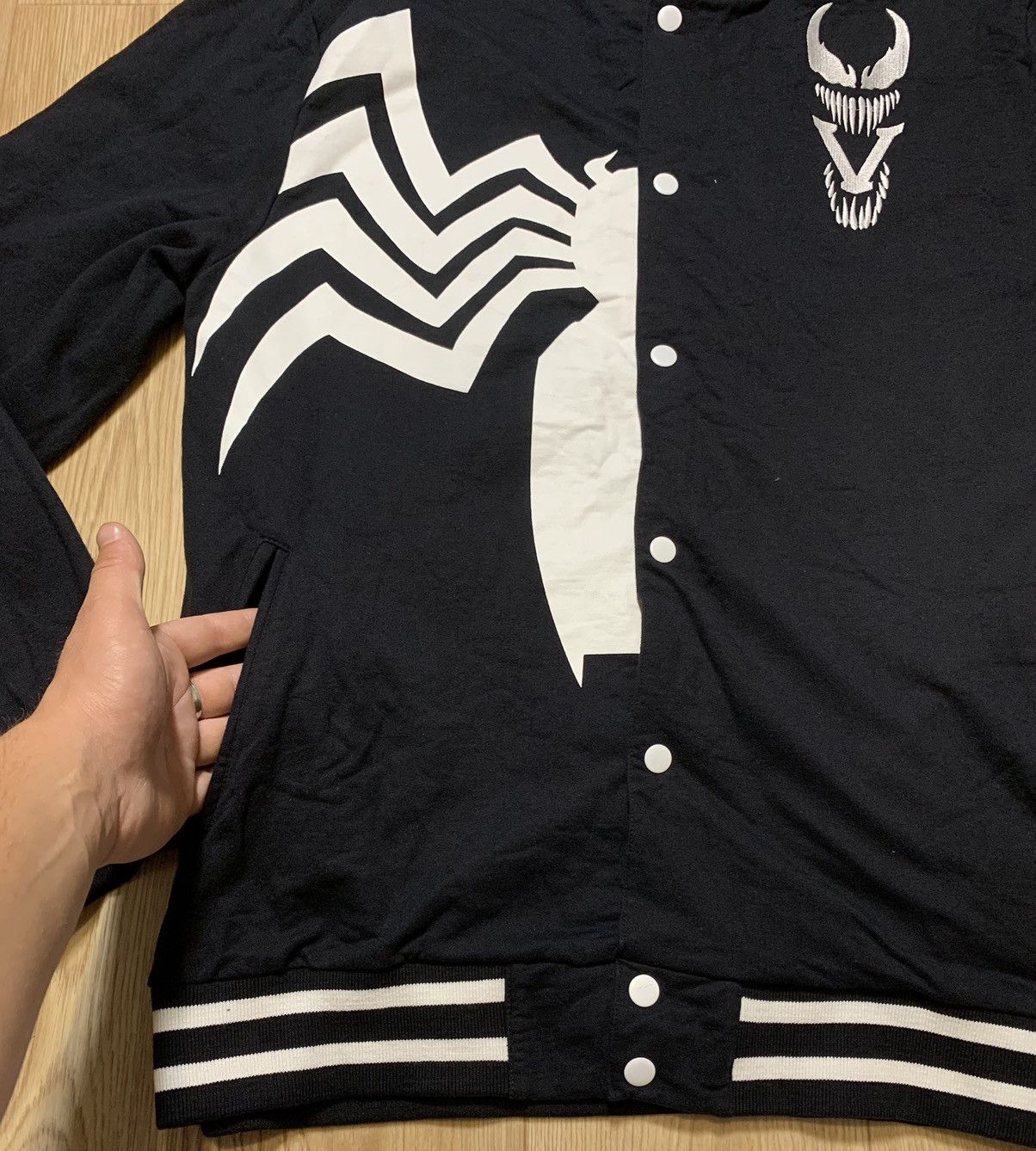 Marvel Comics × Vintage Marvel Venom Sweatshirt-Bomber Size US XL / EU 56 / 4 - 3 Thumbnail