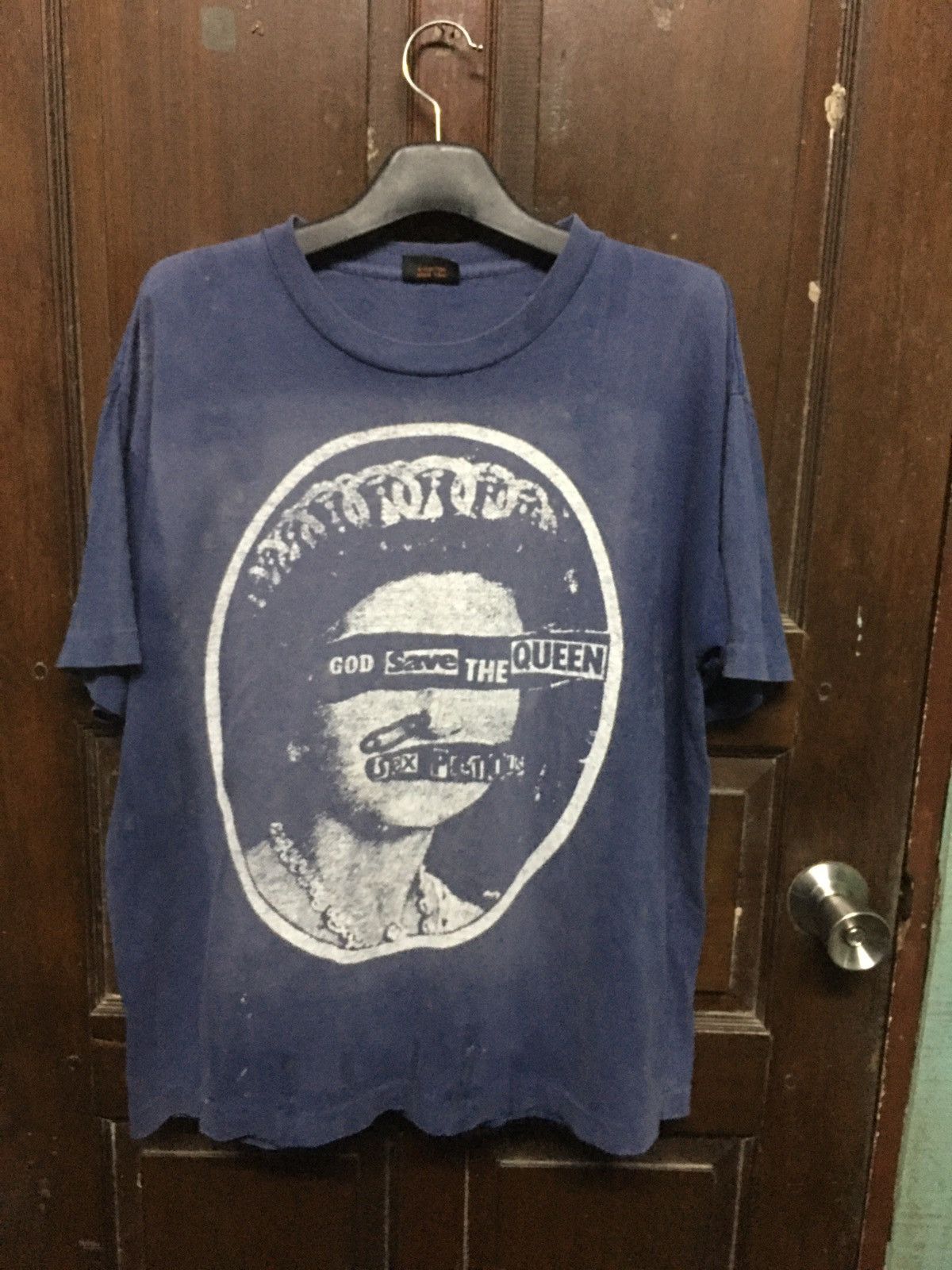 Band Tees Power rare vintage 90s SEX PISTOL god save queen sun faded Size US L / EU 52-54 / 3 - 1 Thumbnail