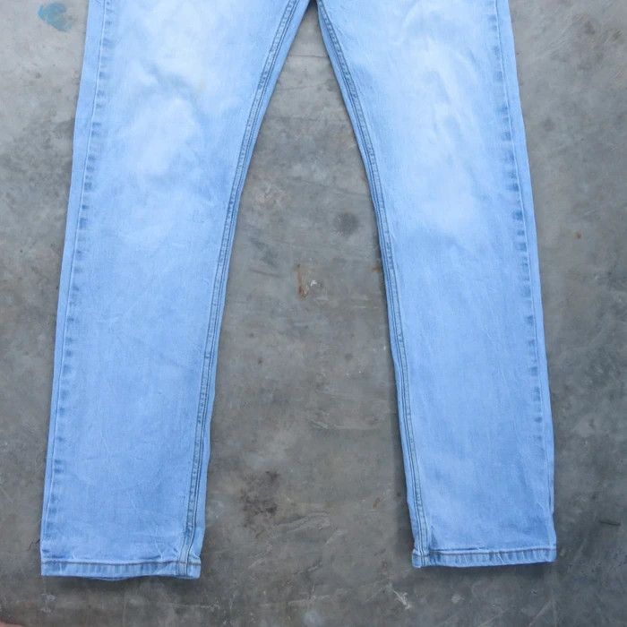 Levi's × Vintage Vintage Levis Light Wash Denim Jeans 33x30 Size US 33 - 3 Thumbnail