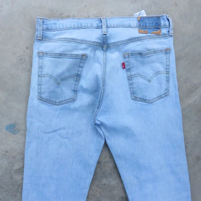 Levi's × Vintage Vintage Levis Light Wash Denim Jeans 33x30 Size US 33 - 5 Thumbnail